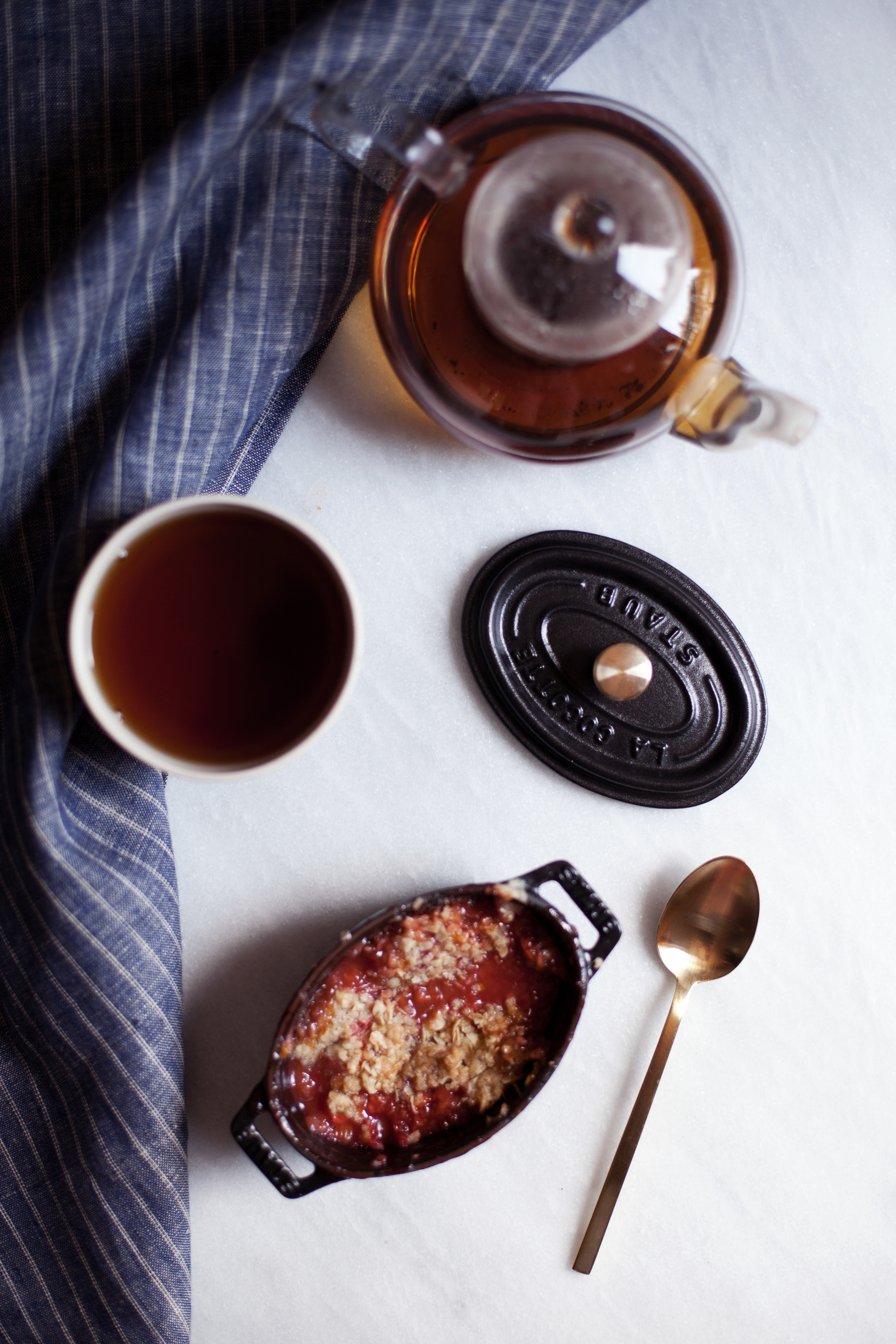 strawberry rhubarb crisp xii.jpg