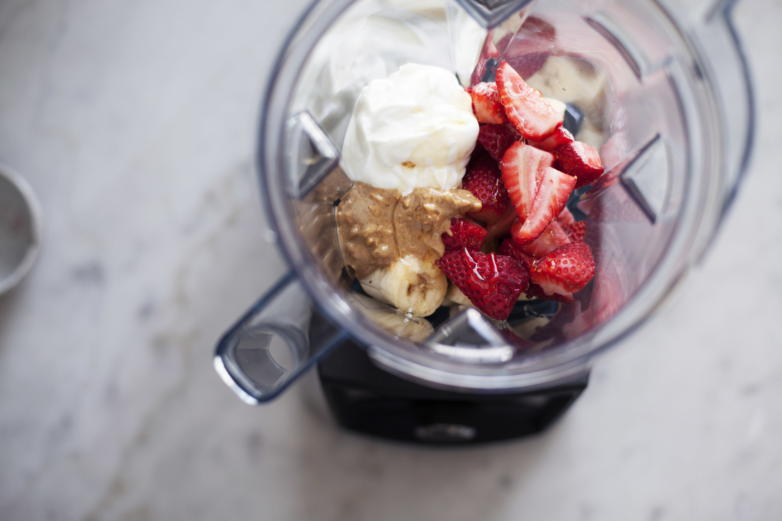 strawberry banana smoothie bowl ii.jpg