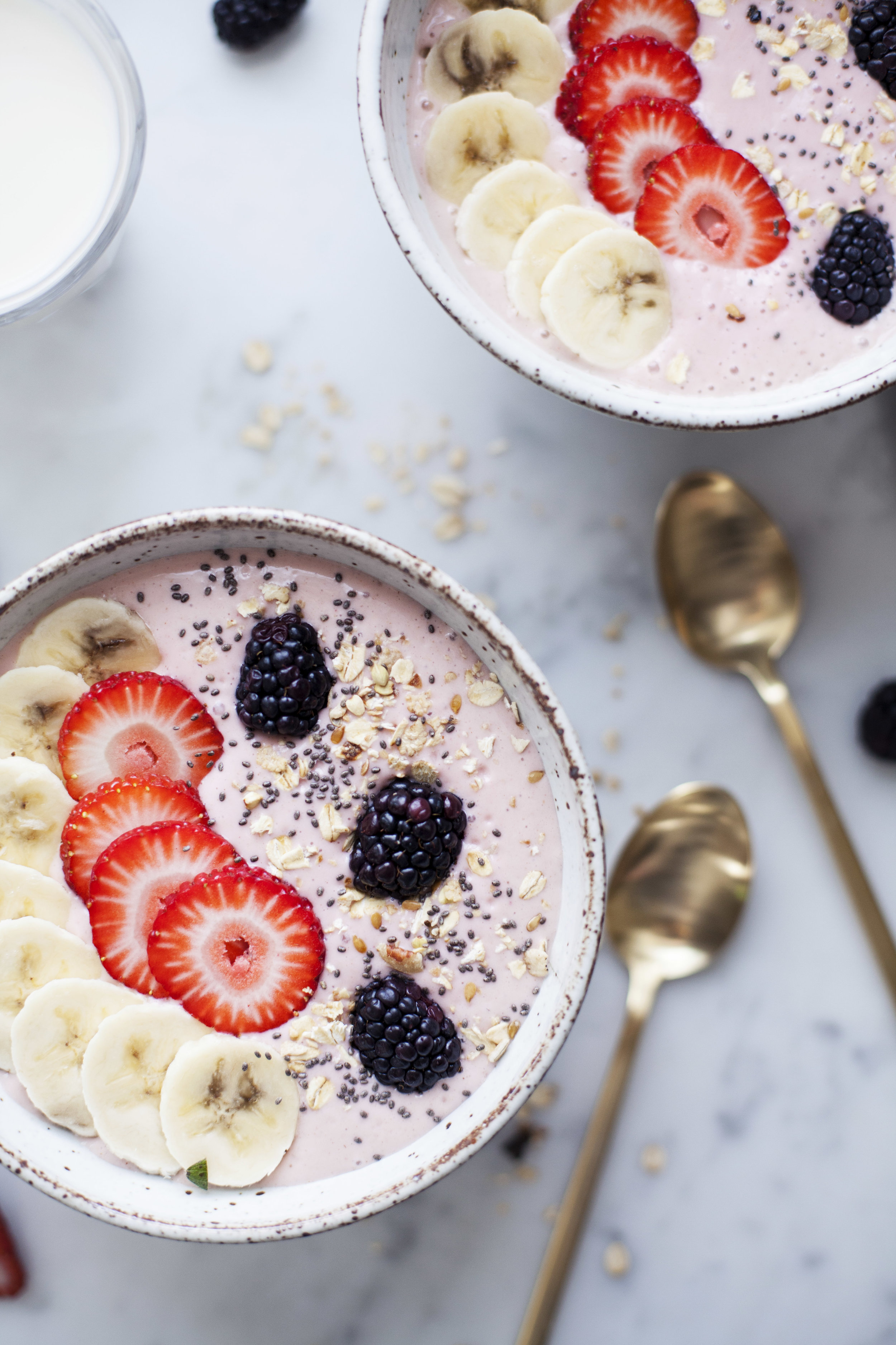 strawberry banana smoothie bowl viiii.jpg