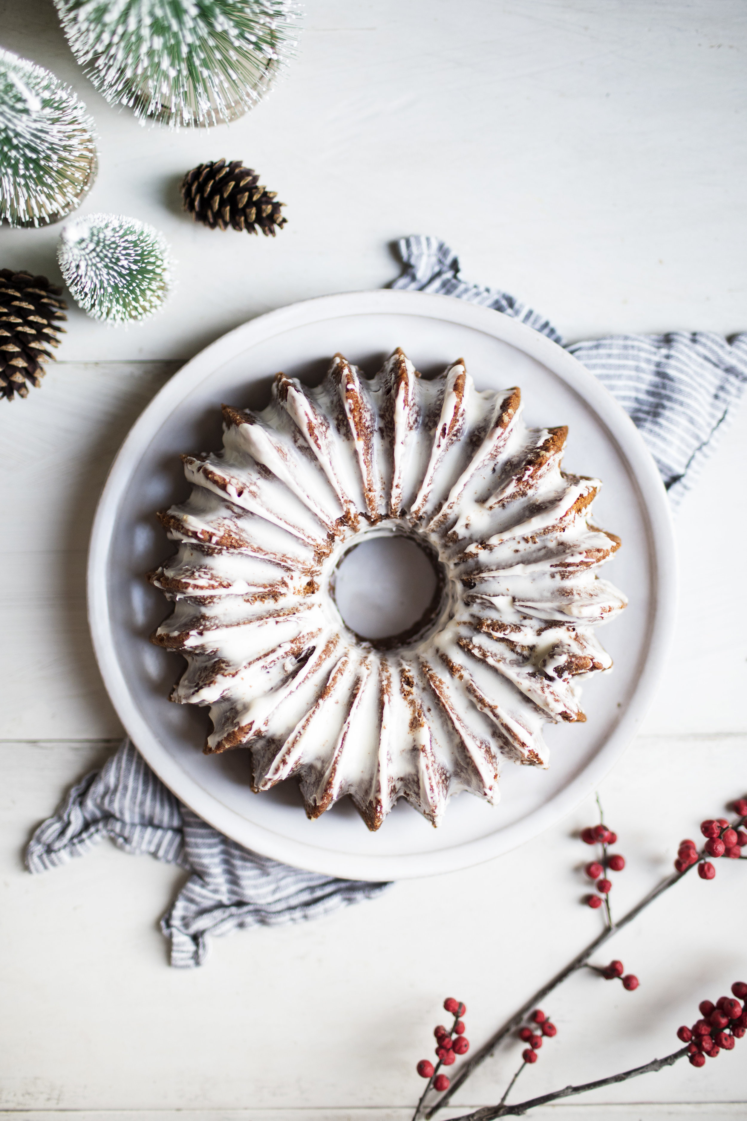 gingerbread bundt cake vi.jpg