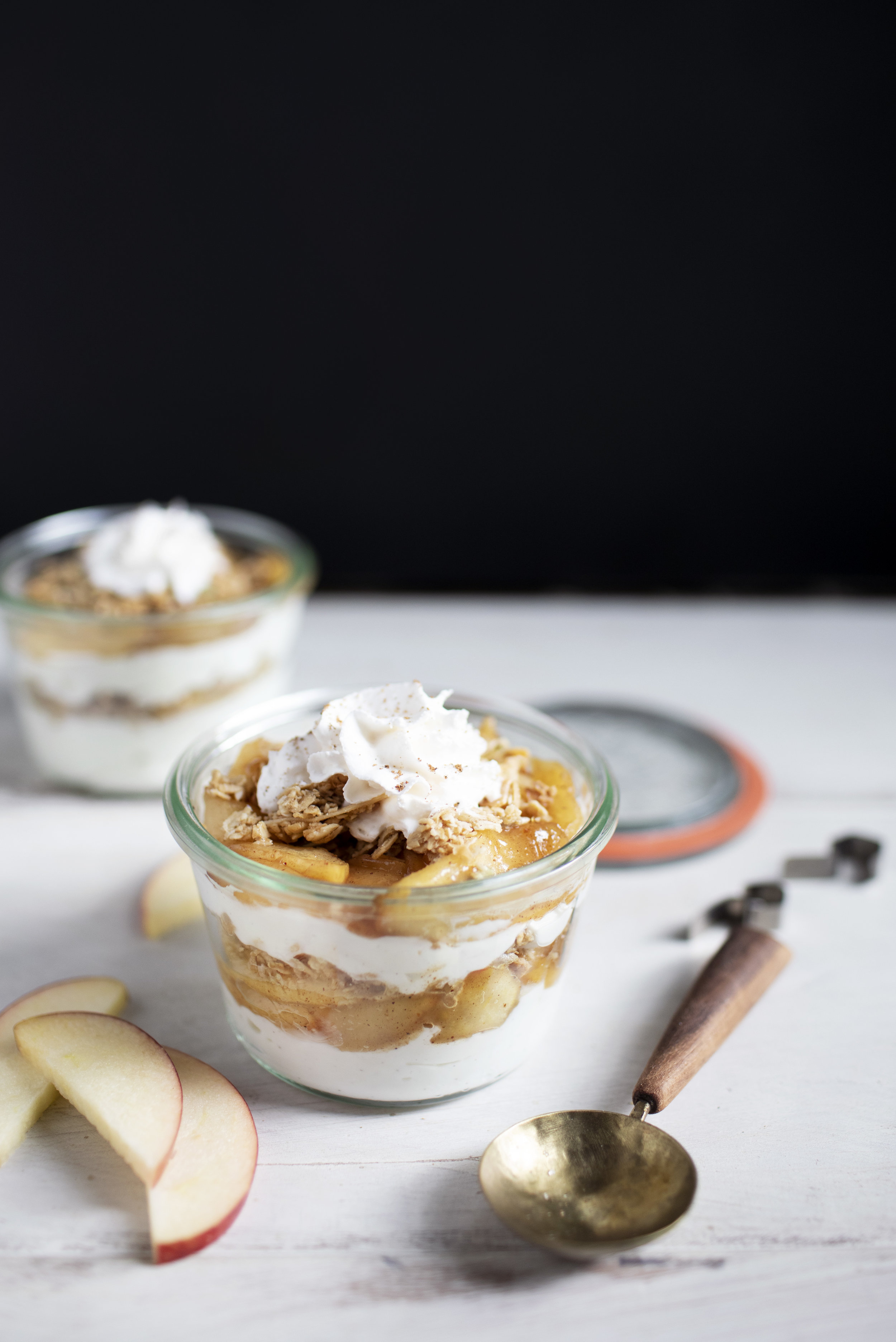 apple pie parfait v.jpg