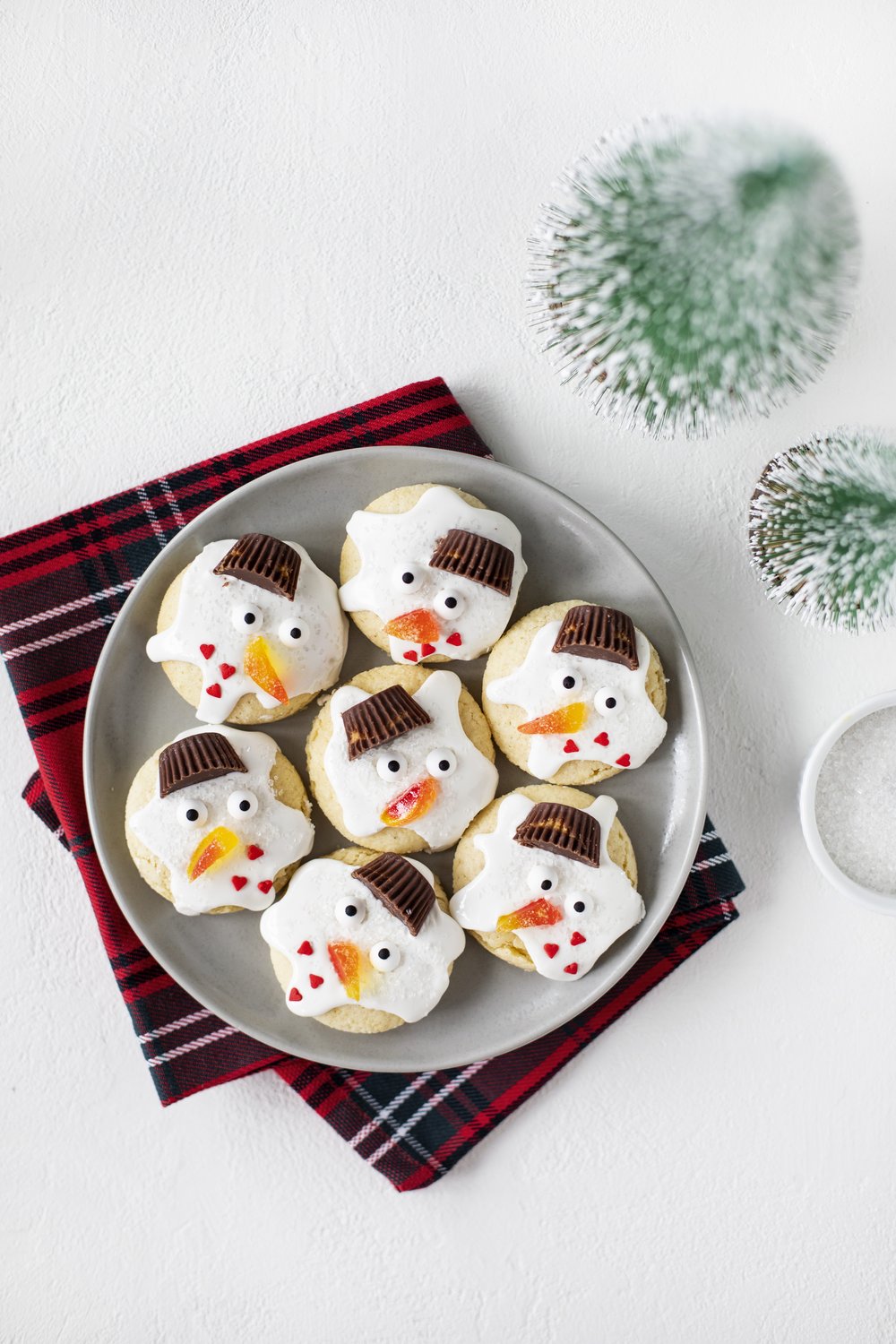 melted snowman cookies vi.jpg