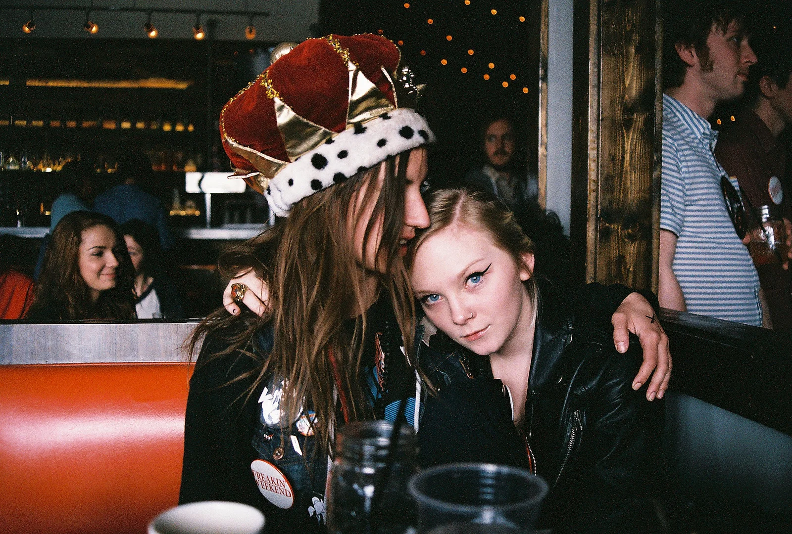 JULIA + AMELIA, FRIENDS