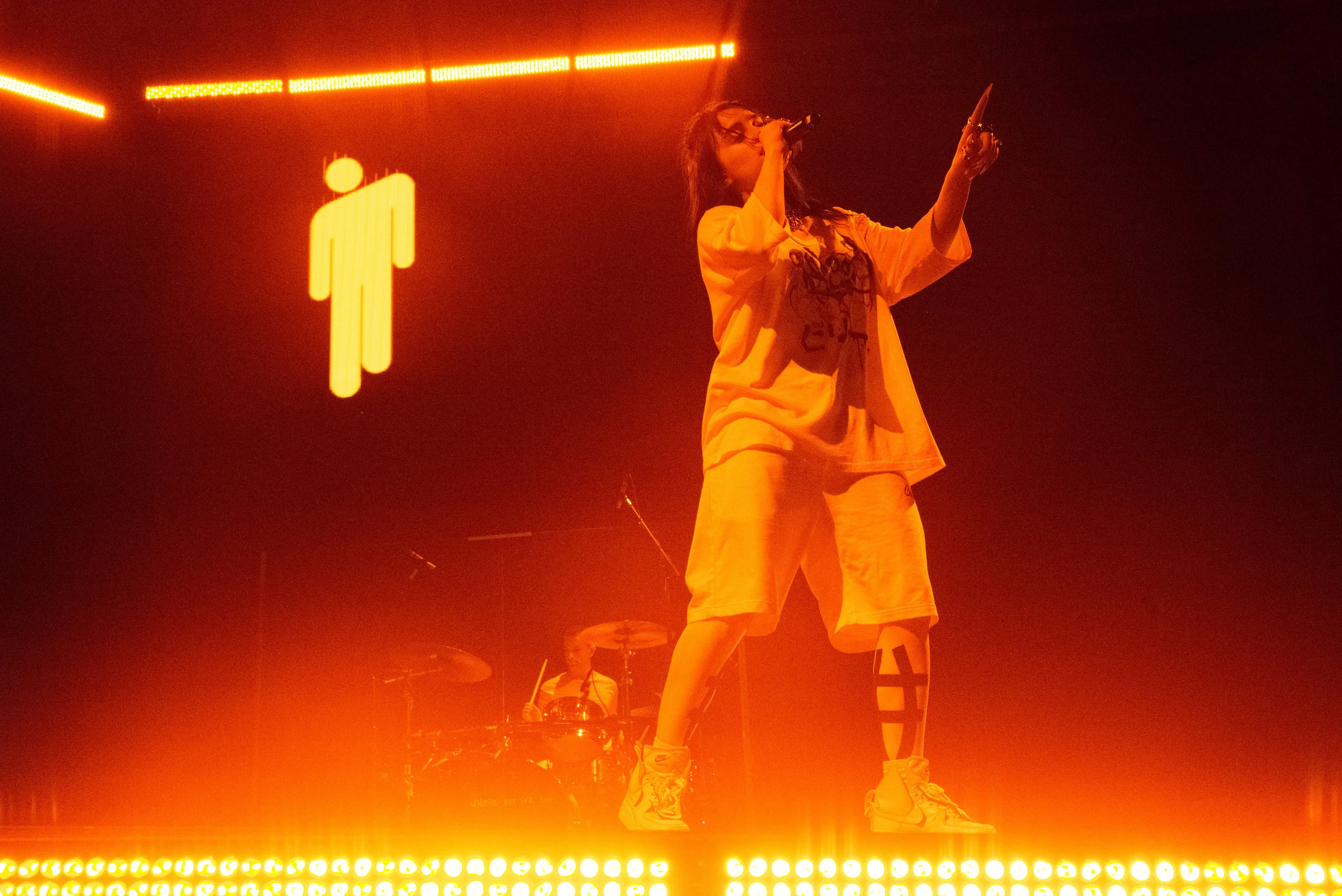 billie-eilish-equirk-55.jpg