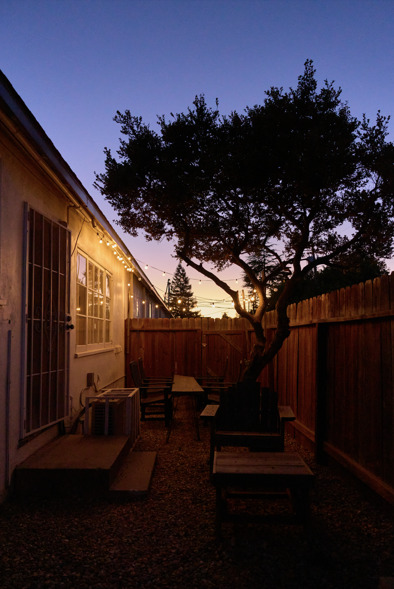 240926-28_SANTA_BARBARA_LOS_ALAMOS_Architectural_CALIFORNIA_Quirk_000923.png