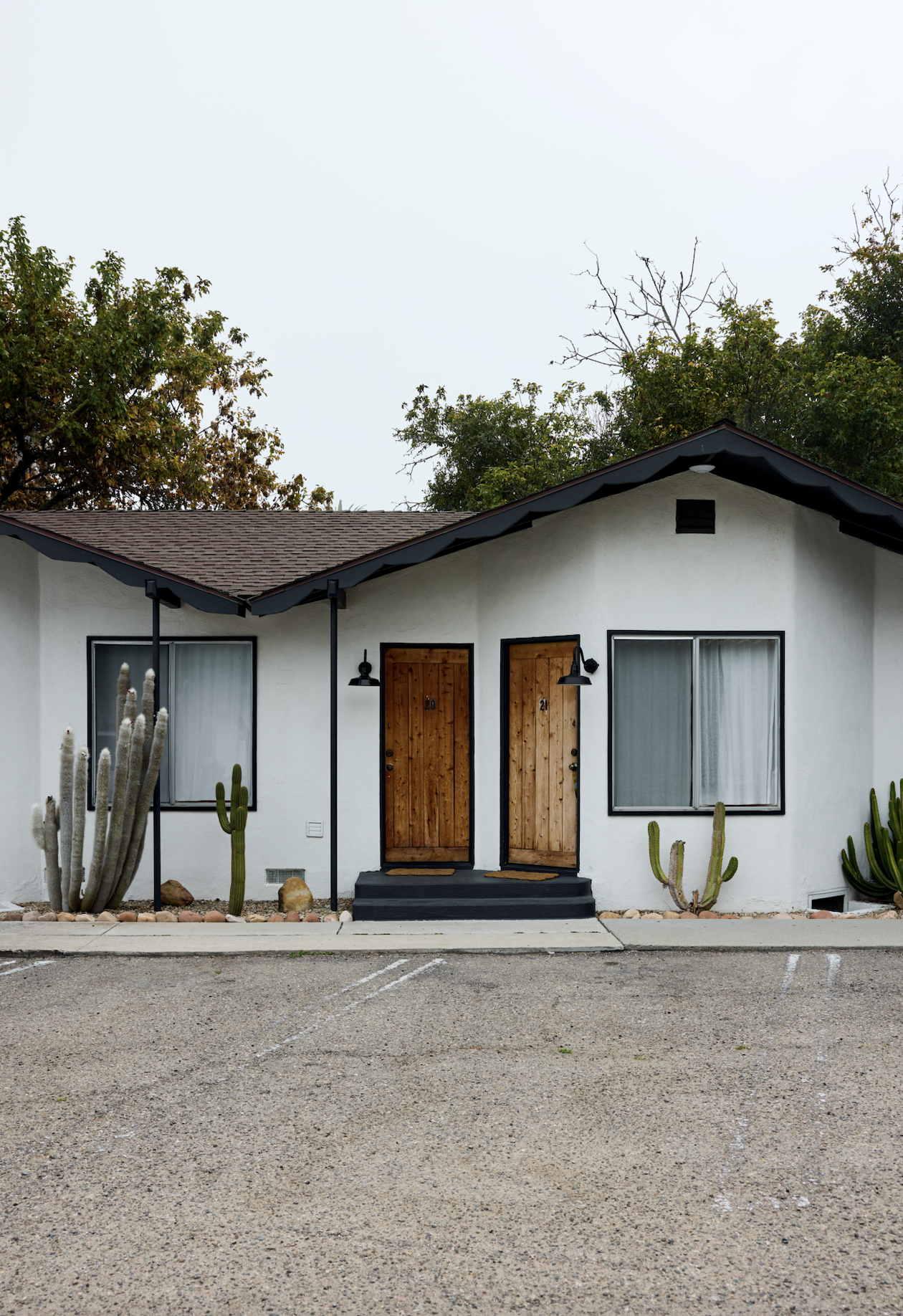 240926-28_SANTA_BARBARA_LOS_ALAMOS_Architectural_CALIFORNIA_Quirk_000988.png