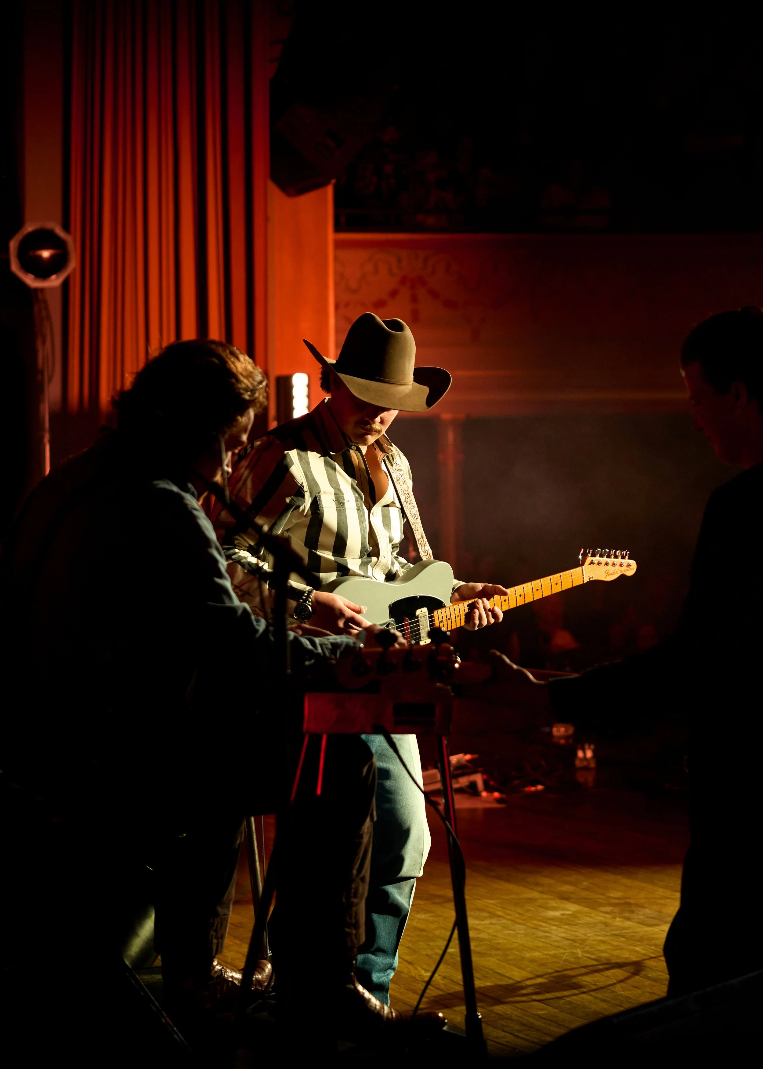 250228_Zach_Top_Ryman_Auditorium_February_Nashville_Emily_Quirk_000982_1.jpg