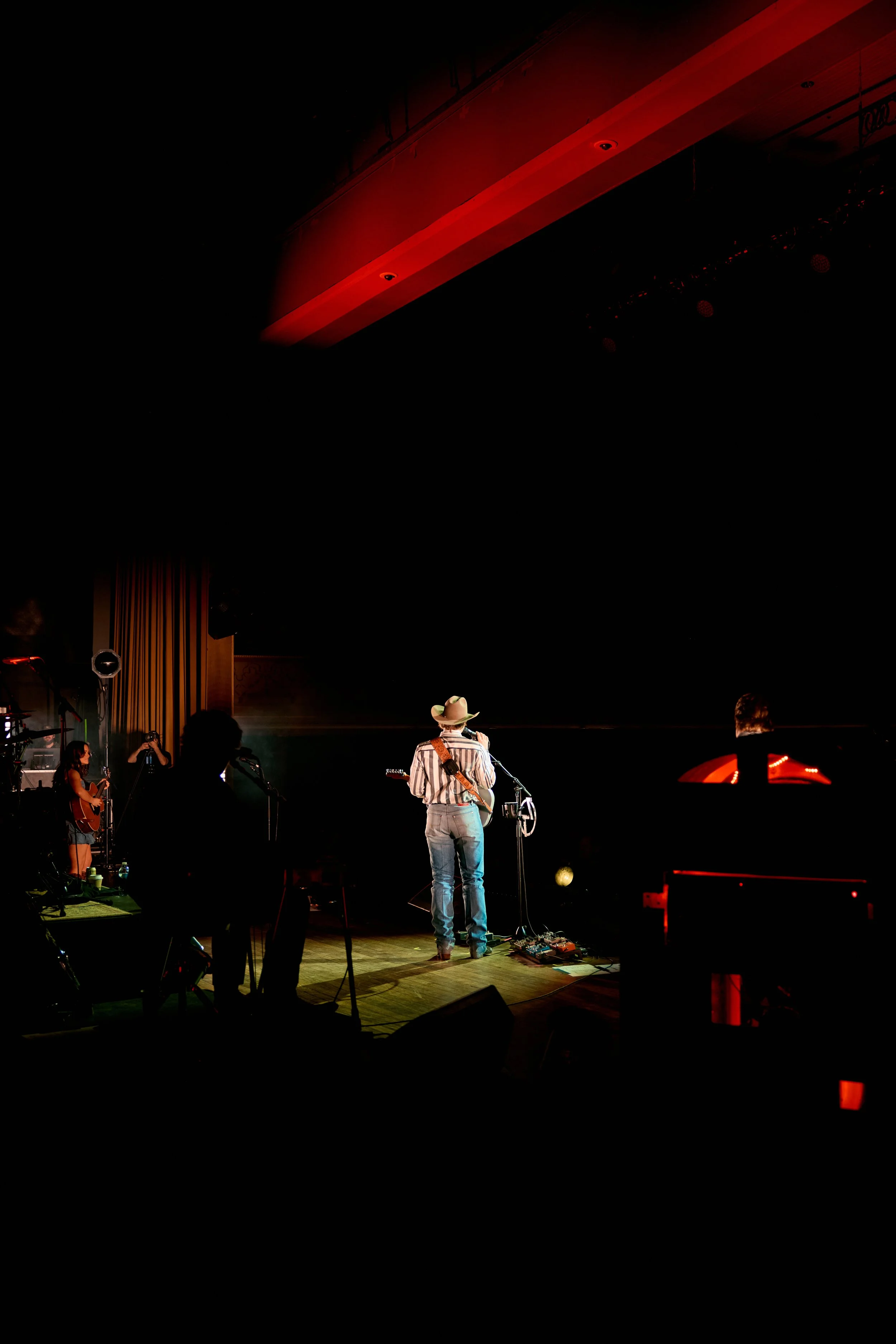 250228_Zach_Top_Ryman_Auditorium_February_Nashville_Emily_Quirk_000984.jpg