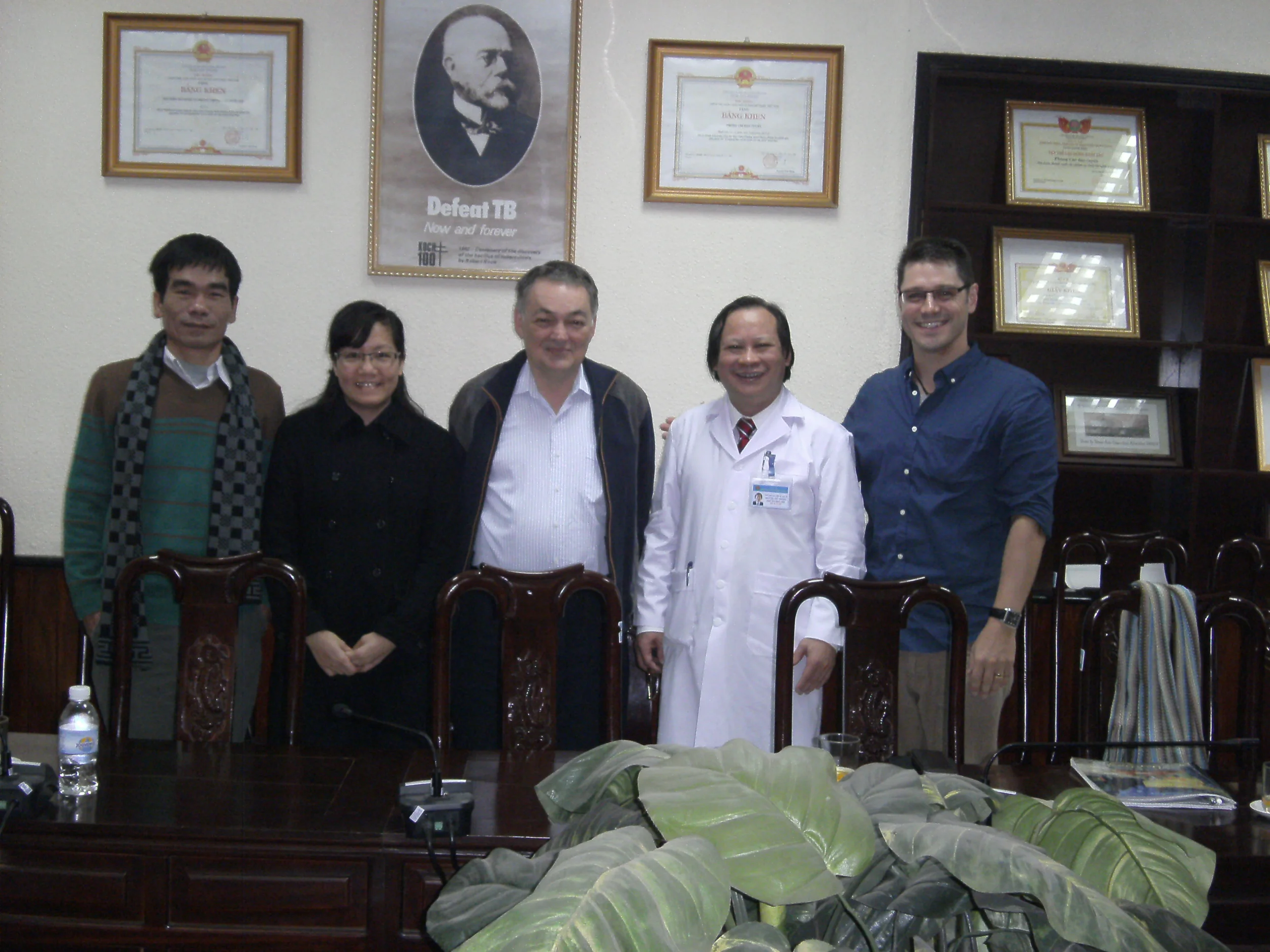 Collaborators at the National Lung Hospital in Ha Noi From Left: Dr Nguyen Binh Hoa, Dr Thu Anh Nguyen, Professor Guy Marks, Professor Doctor Nguyen Viet Nhung, Dr Paul Mason