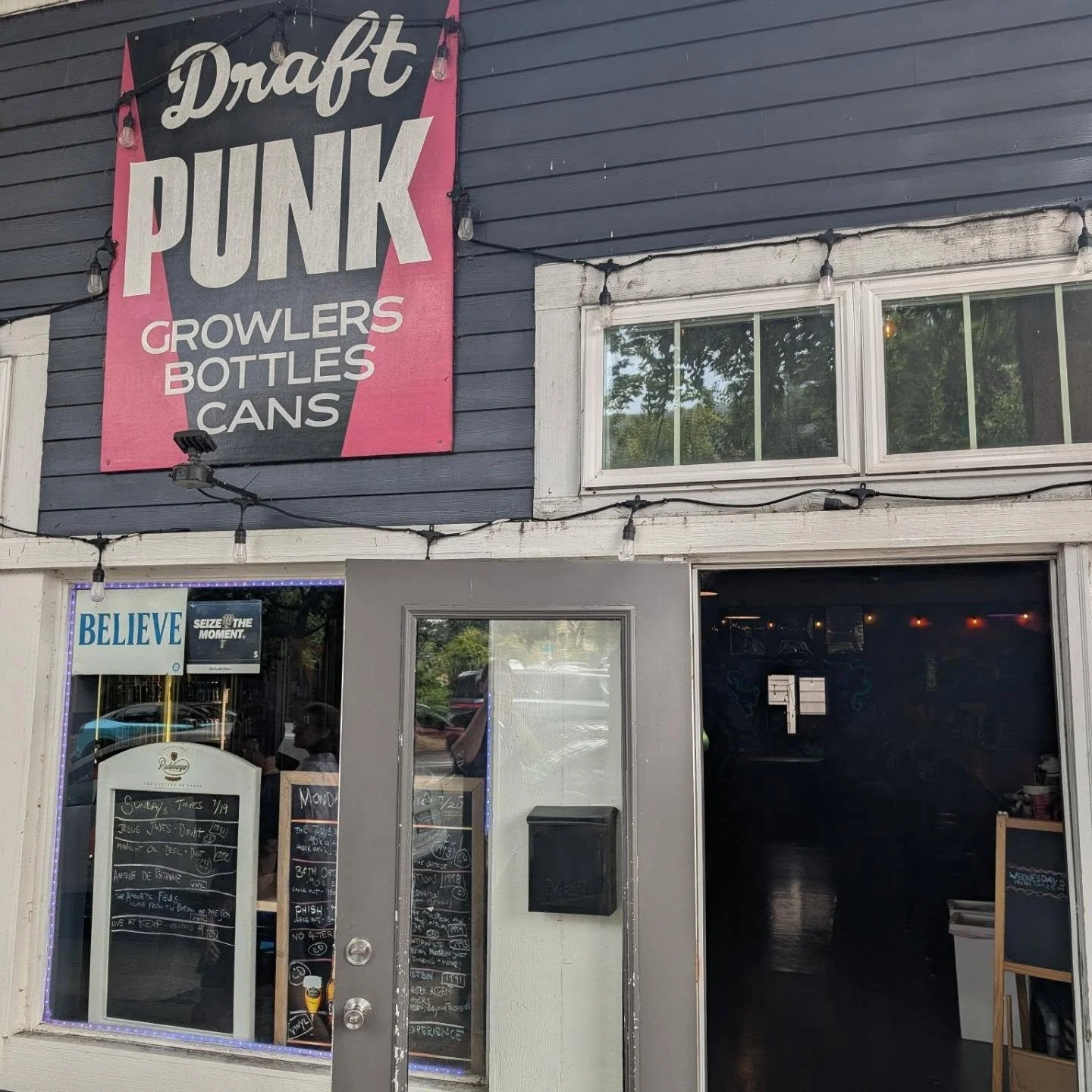 Greenwood Games is today! We're at @draft_punk_beer demoing games. If you haven't tried Corporate yet, now the chance!