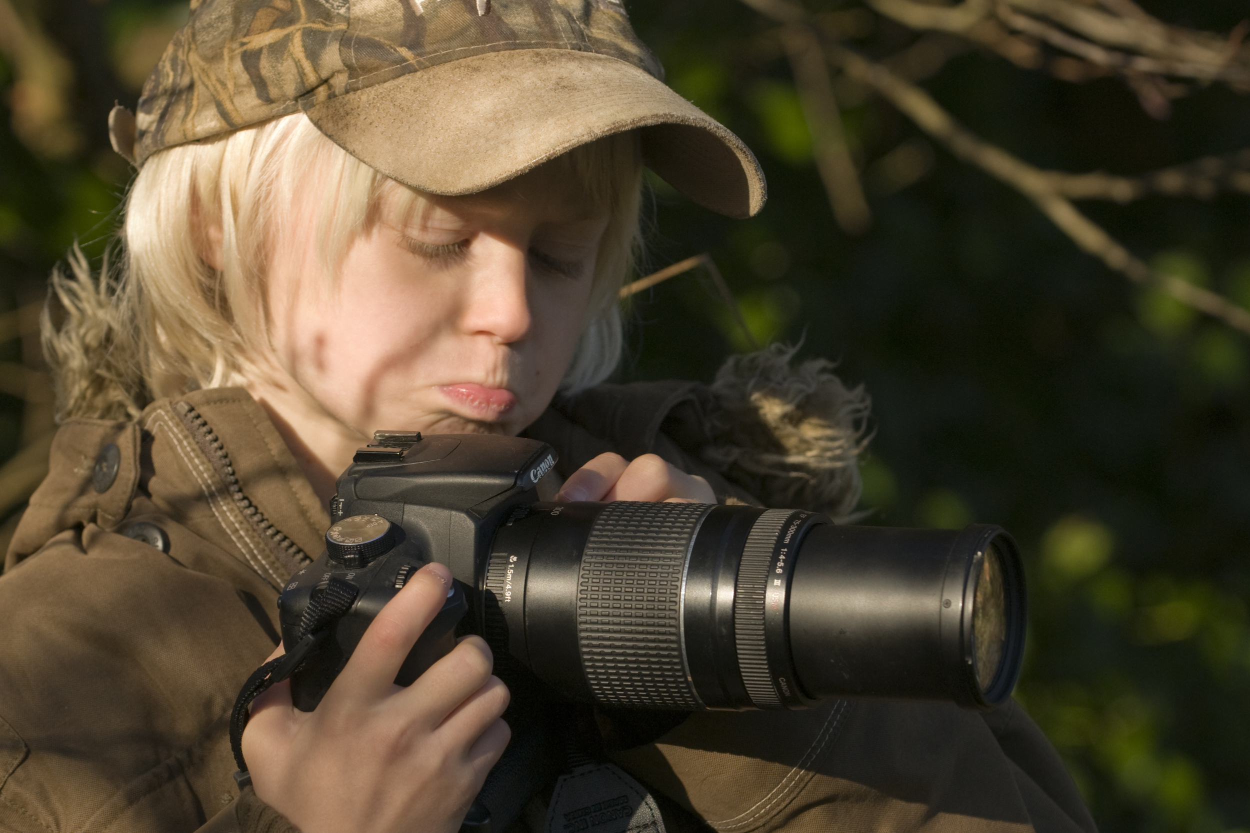 Many seasoned pros have bemoaned the loss of manual iris rings on modern SLRs.