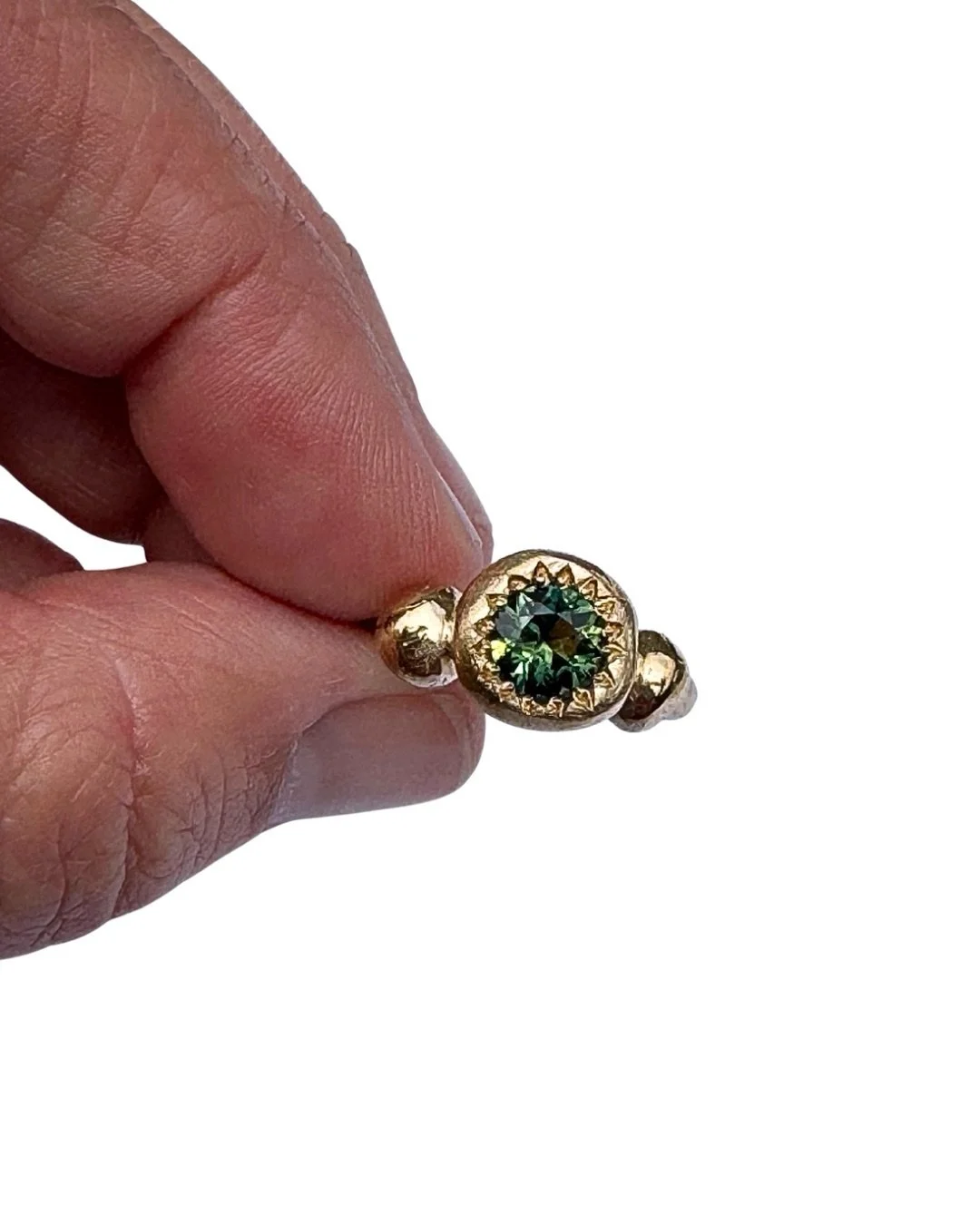 9ct yellow gold Metier ring set with an natural Australian parti sapphire.

The sapphire in this ring is a special one, hard to capture all the shades in a single image. 

This ring is now available on the online store. If you would like to see it in