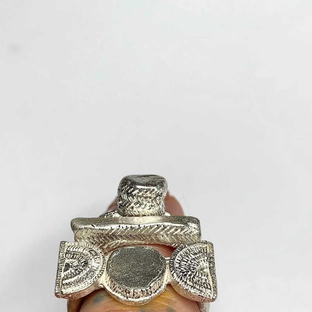 Rings from 2020.

Encens ring
Lyre ring 
A &ldquo;one off&rdquo; ring before I started the Series of One.

There is an 18ct yellow Encens ring and a 9ct white gold Lyre ring available for purchase in my online store at the moment. If you would like t