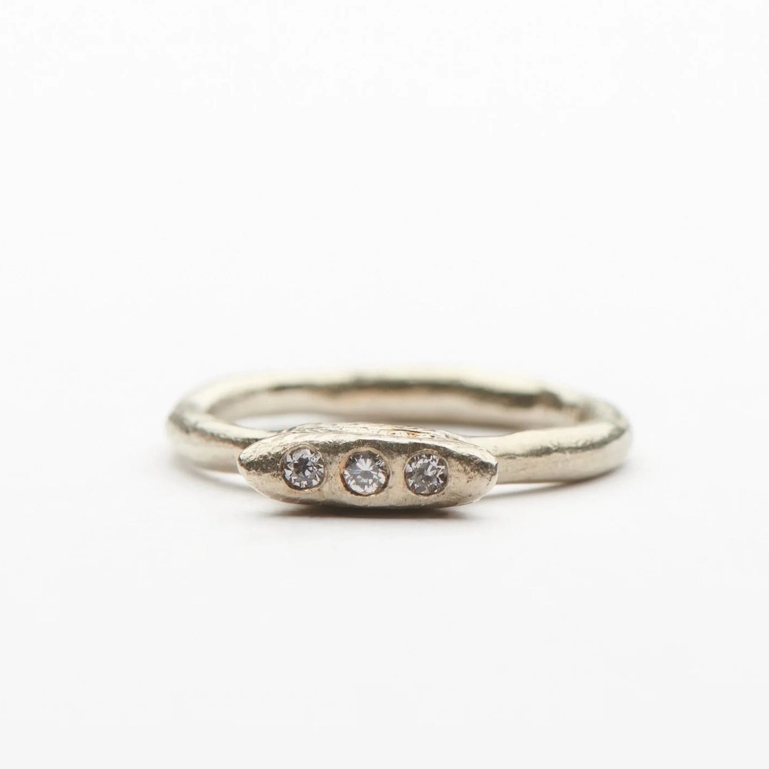 &lsquo;Cantena&rsquo; (connected stories) ring, 9ct white gold with diamonds.

Available online and directly through the studio. 

#katherinebowmanjewellery #jewellery #ring #storytelling #unique