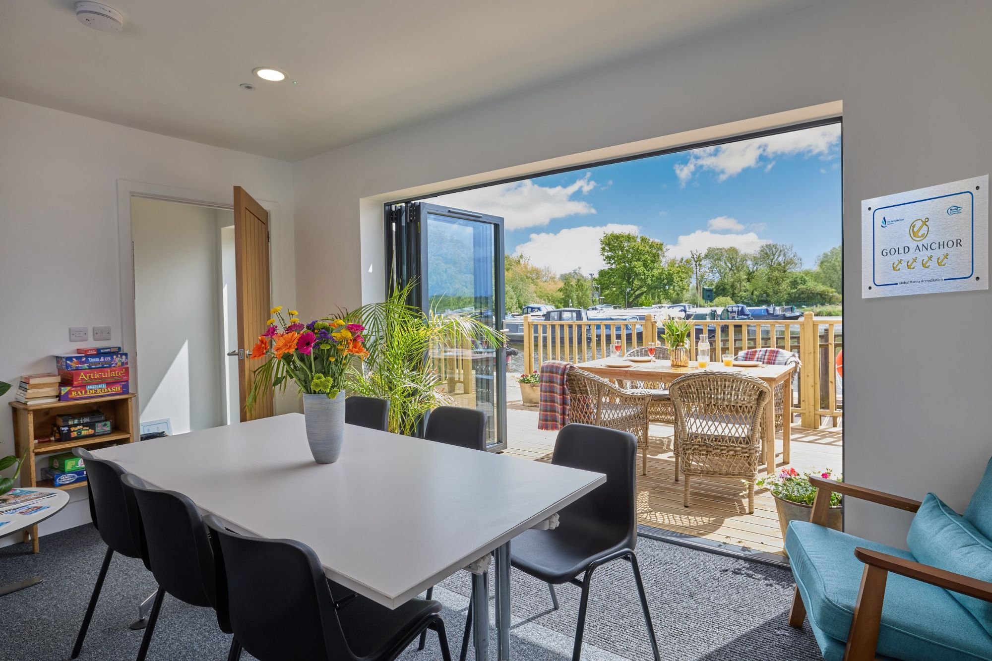 whitemills-marina-facilities-lounge.jpg