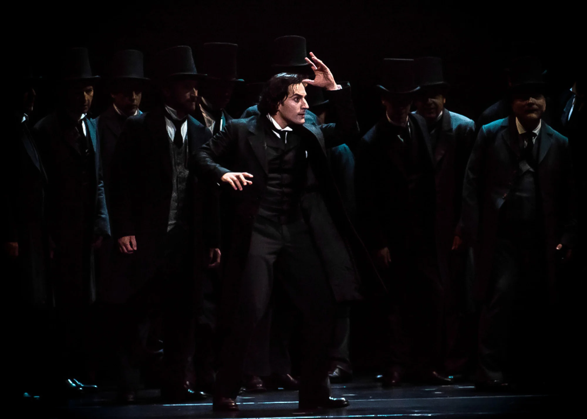 Leonardo Capalbo to Sing Title Role in Les Contes d’Hoffmann in Bremen