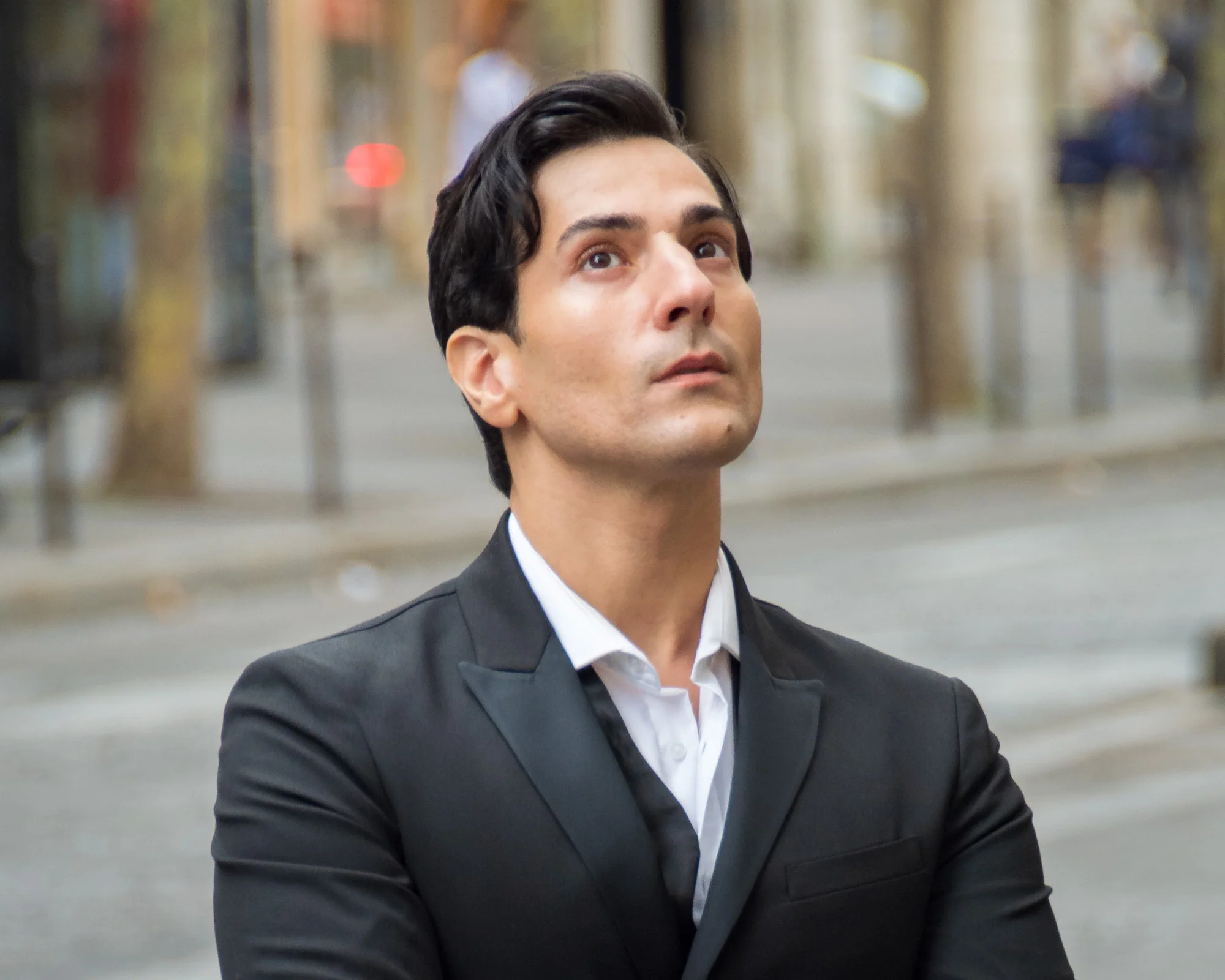 Watch and Listen: Leonardo Capalbo Sings Candide