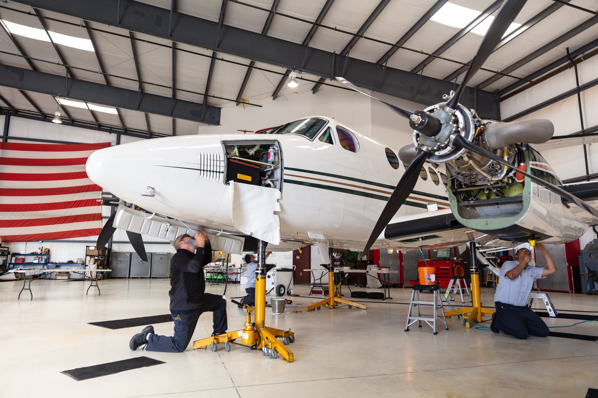 image_jetcenter_maintenance_014_retouched.jpg