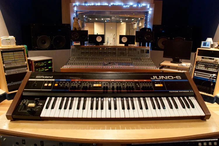 Roland-Juno-6.jpg