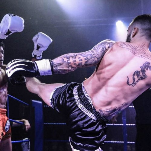 Bradley Kemp fighting at the Road to MTGP show in London