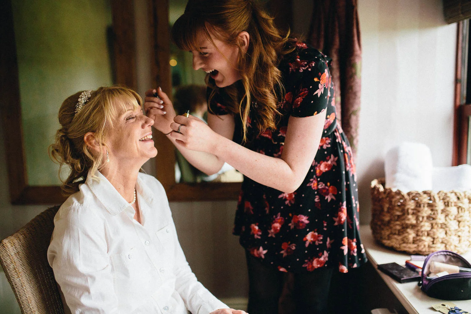 Shireburn Arms Wedding Photography-4.jpg