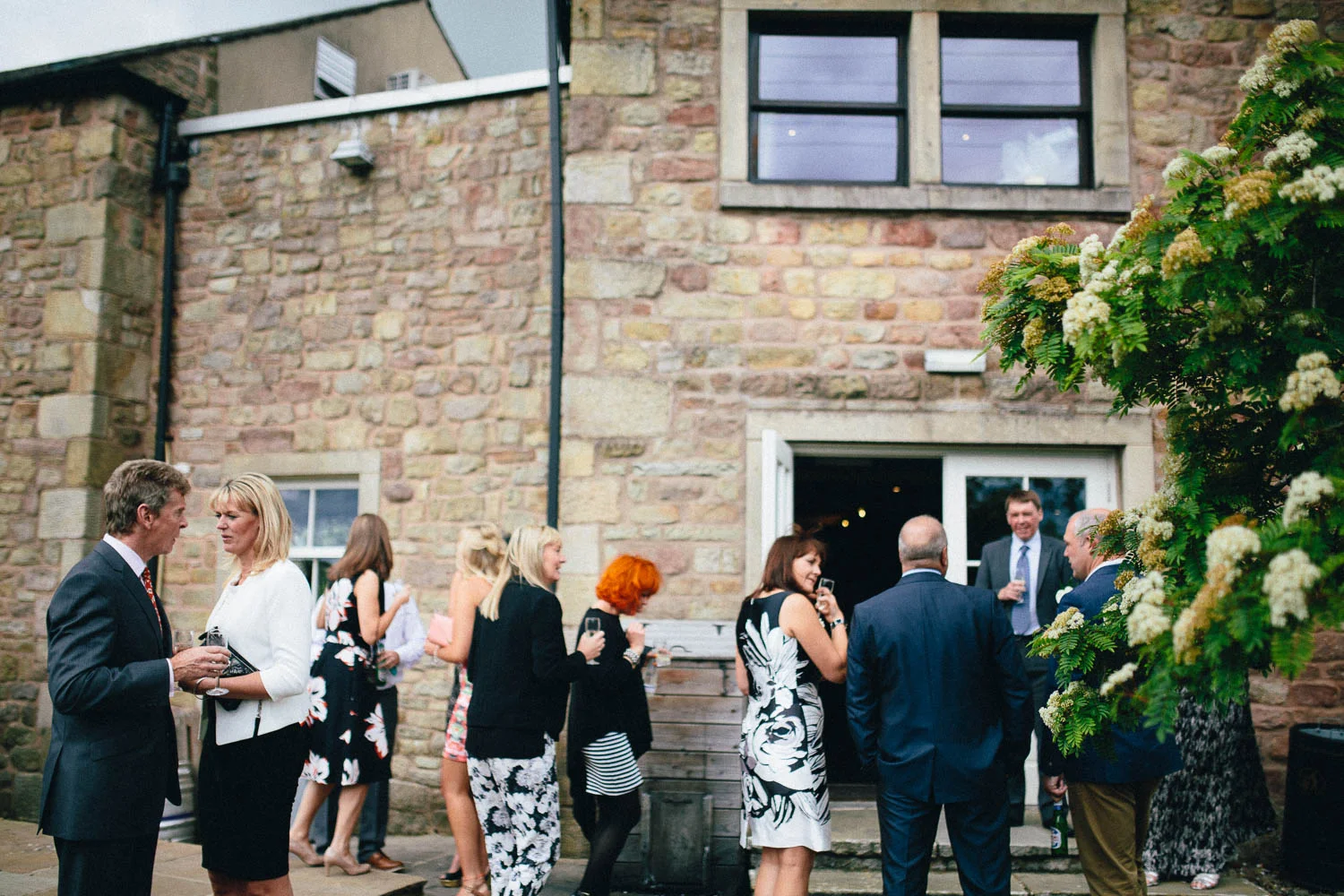 Shireburn Arms Wedding Photography-24.jpg