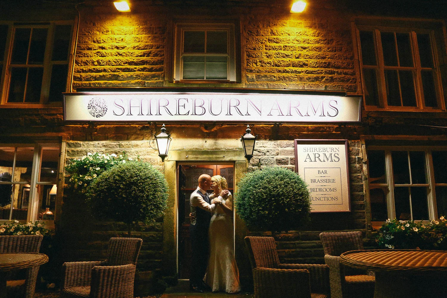 Shireburn Arms Wedding Photography-54.jpg