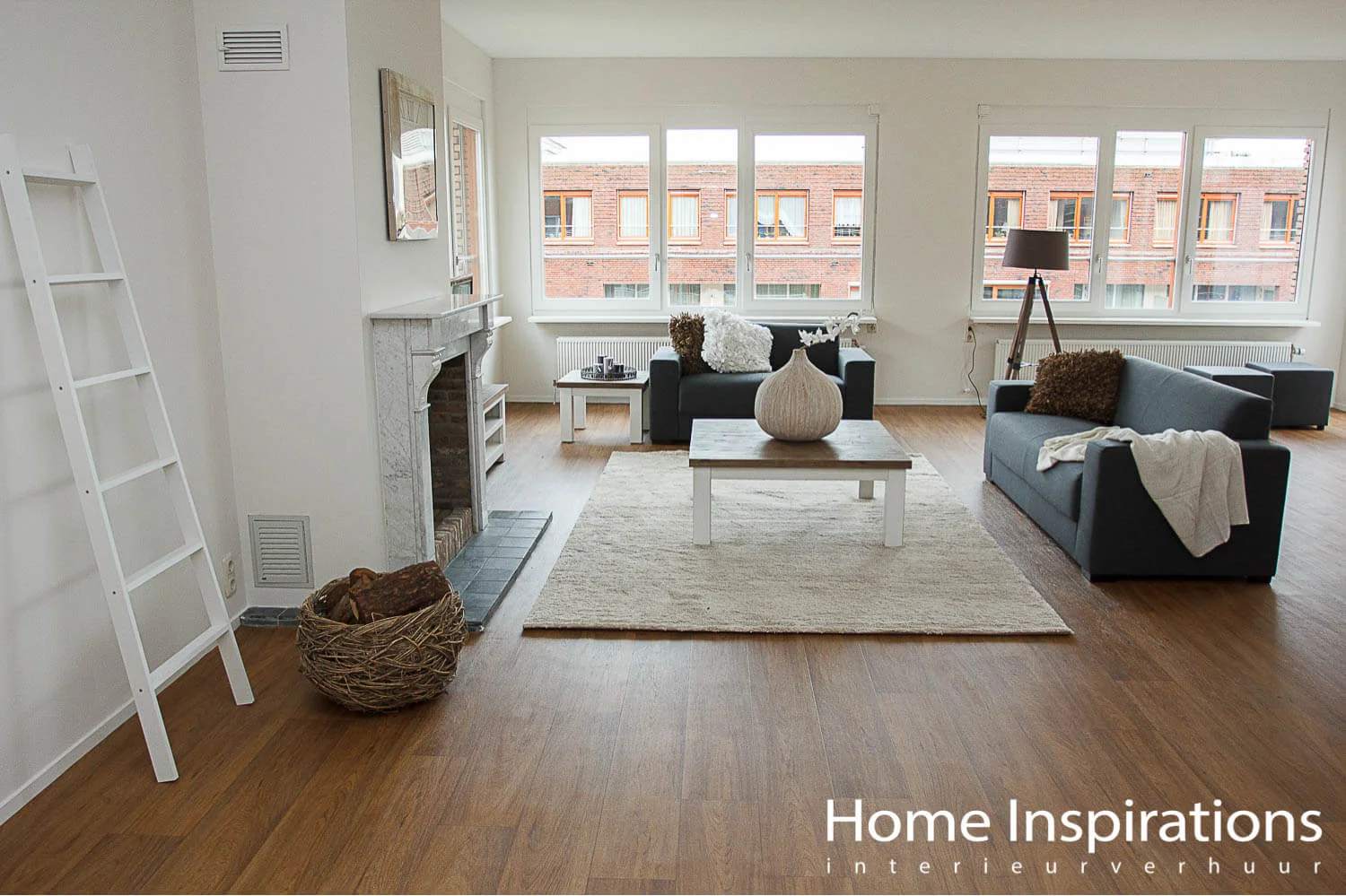 Frisse inrichting woonkamer appartement