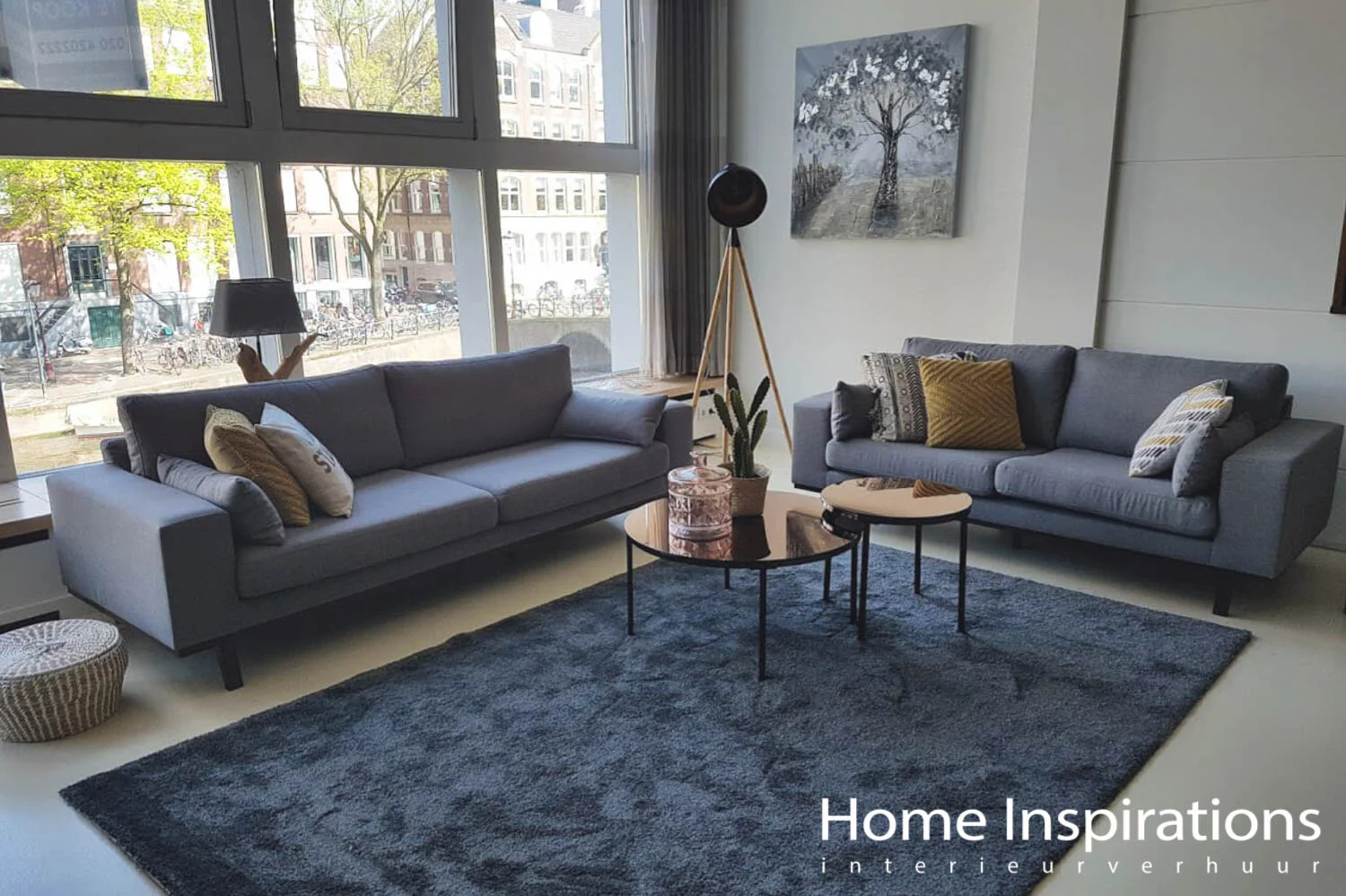 Blauw en koperkleurige woonkamer
