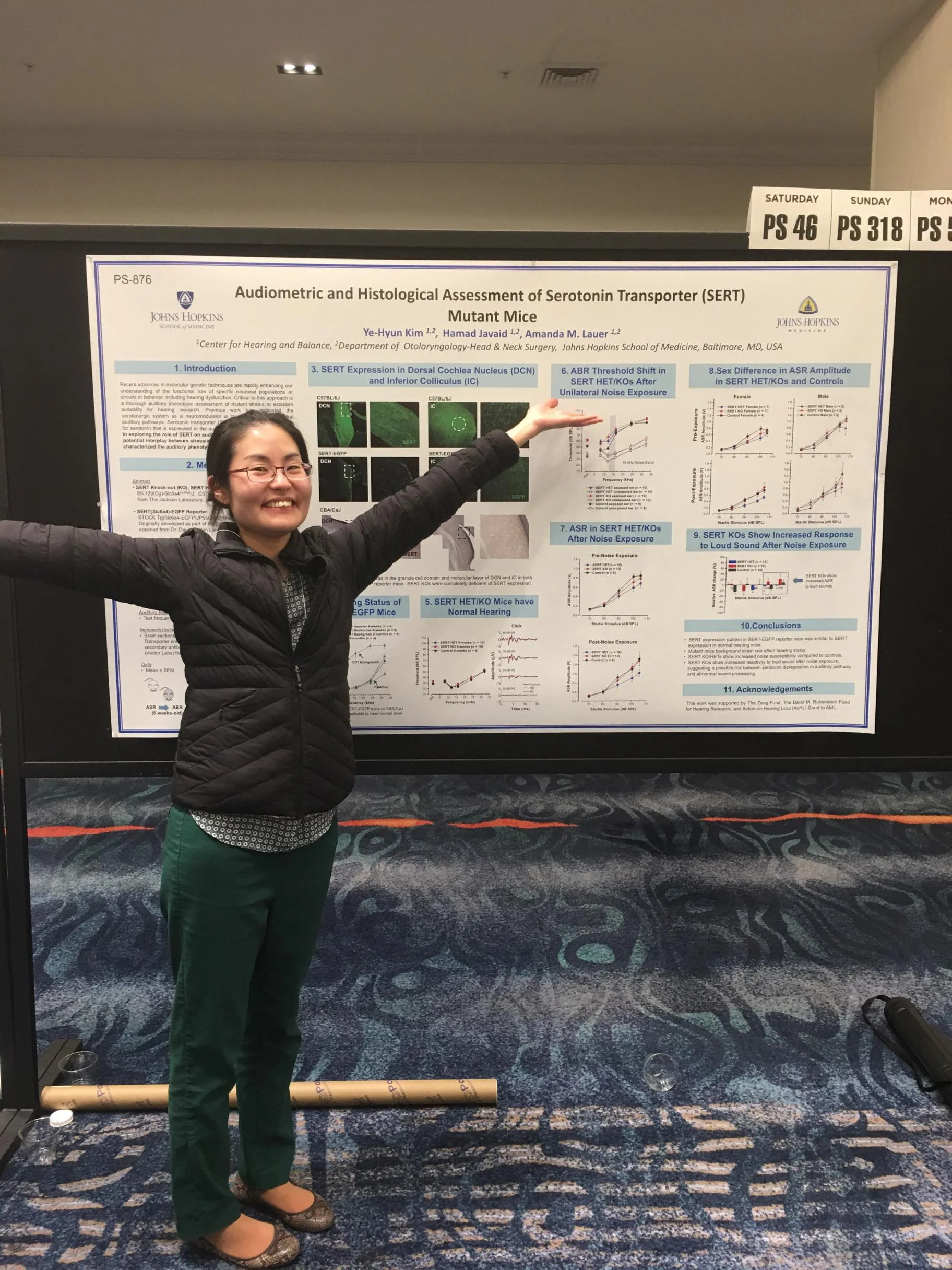 Yehyun presents her poster