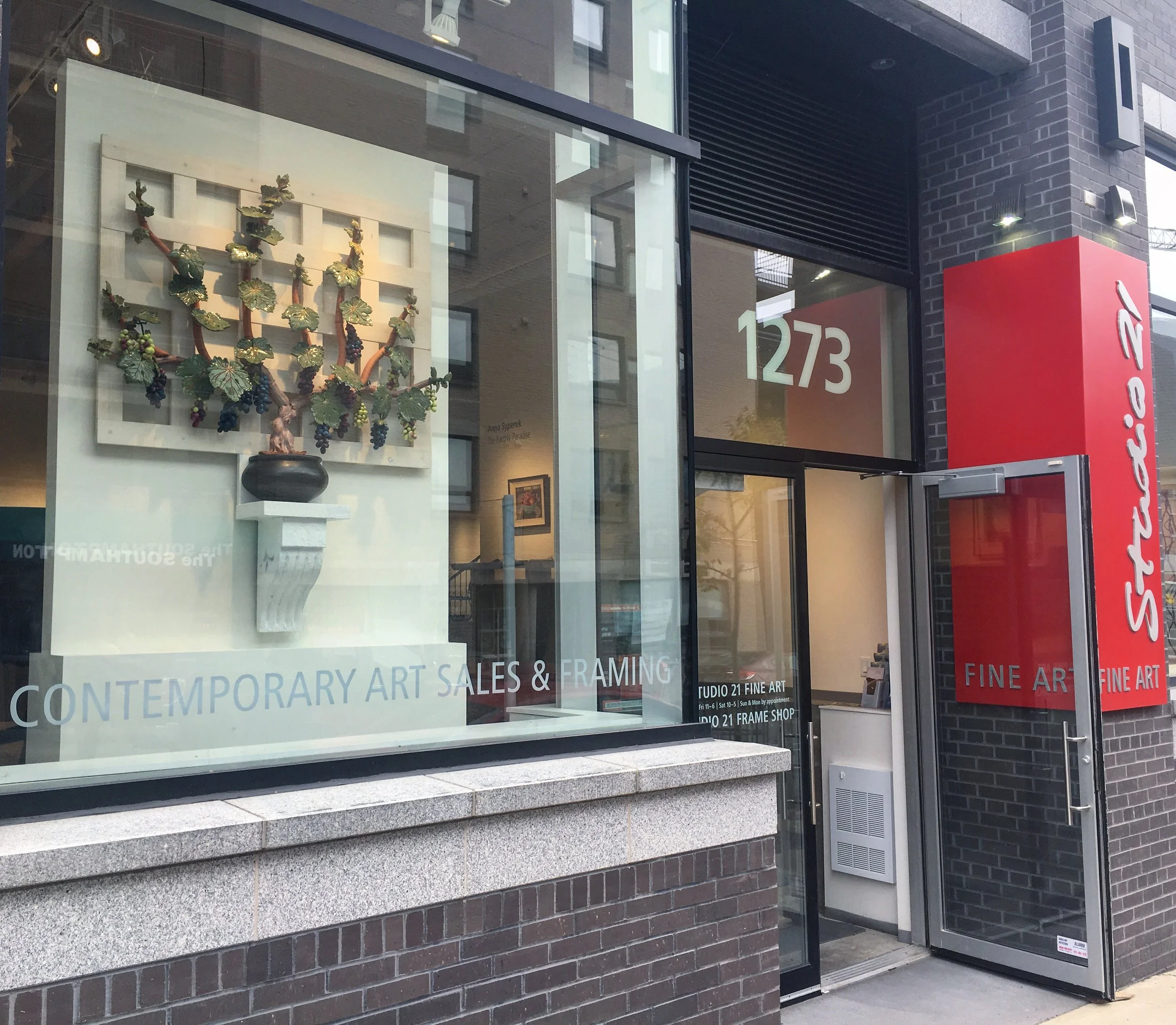 DeVine in the window.JPG