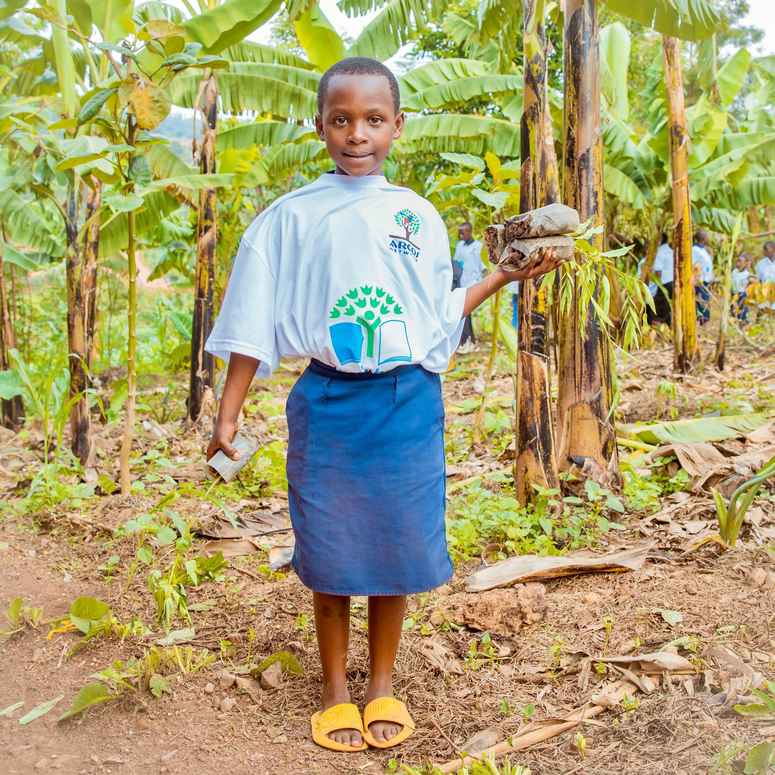2025_EcoSchools_Rwanda_TreePlanting (13).jpg