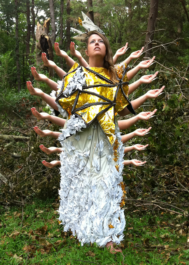  The ARmaTure for Prayer: A Wearable Sculpture of Visible & Potent Global Prayers