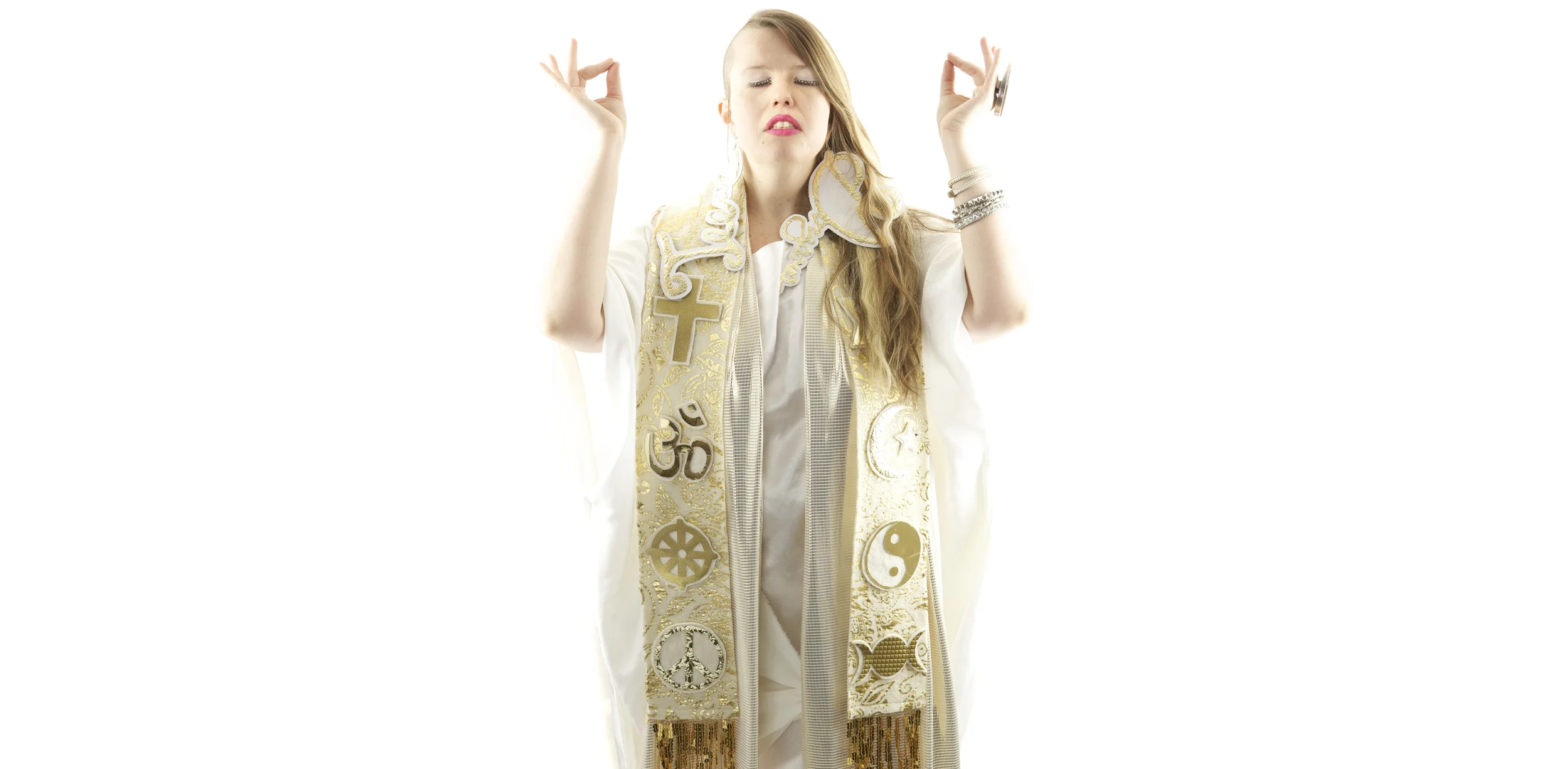 Rev Lainie Love Dalby Headshot wide.jpg