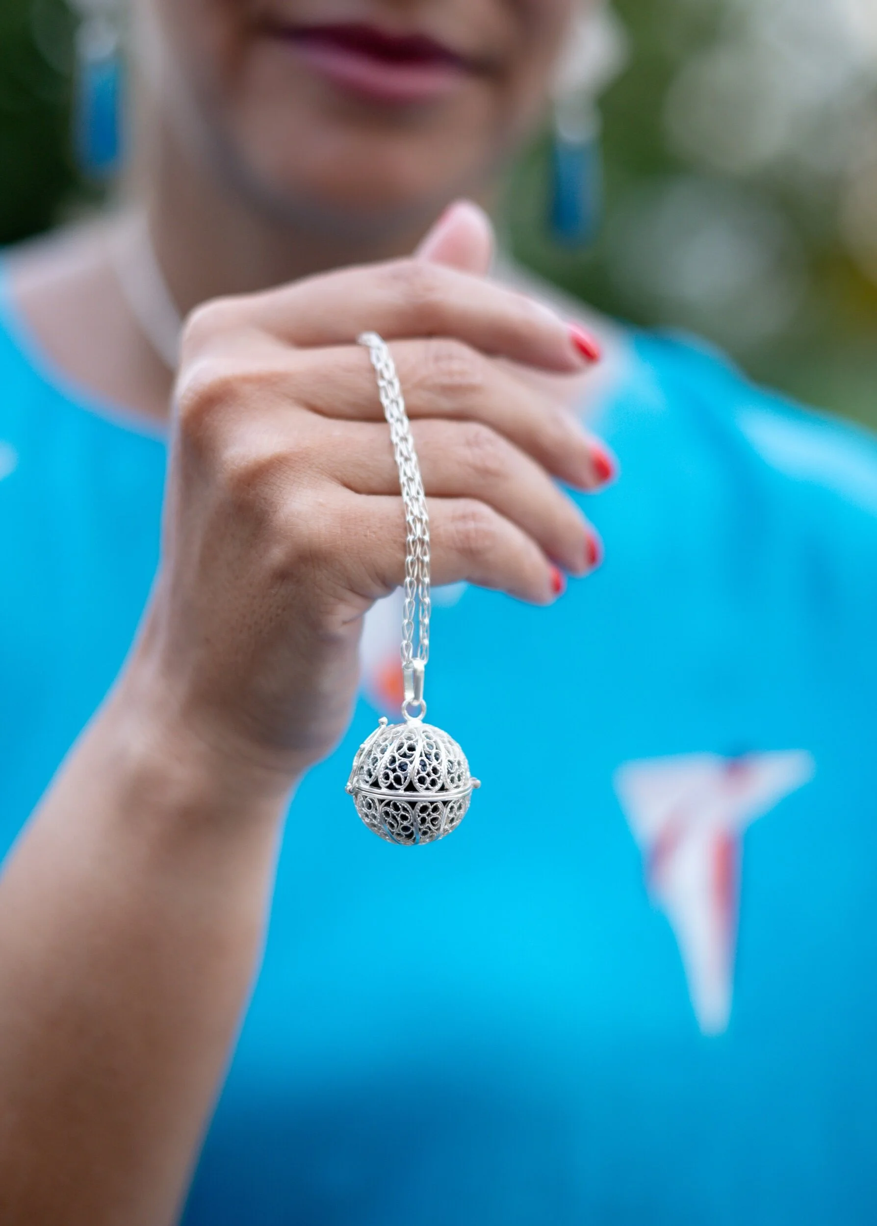 05BFD709-50CC-4D98-8BA8-A2413C73BCD9