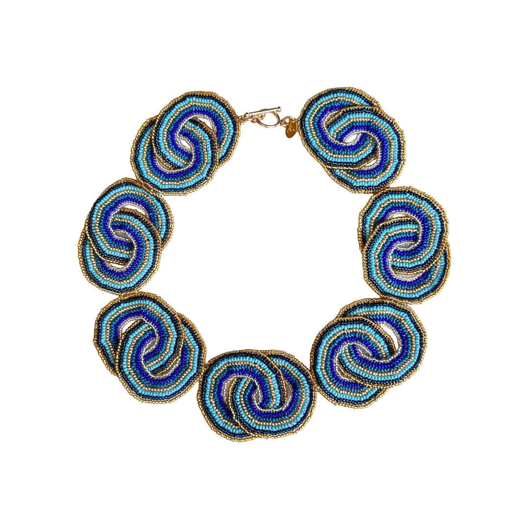 CRISSCROSSED CIRCLES NECKLACES