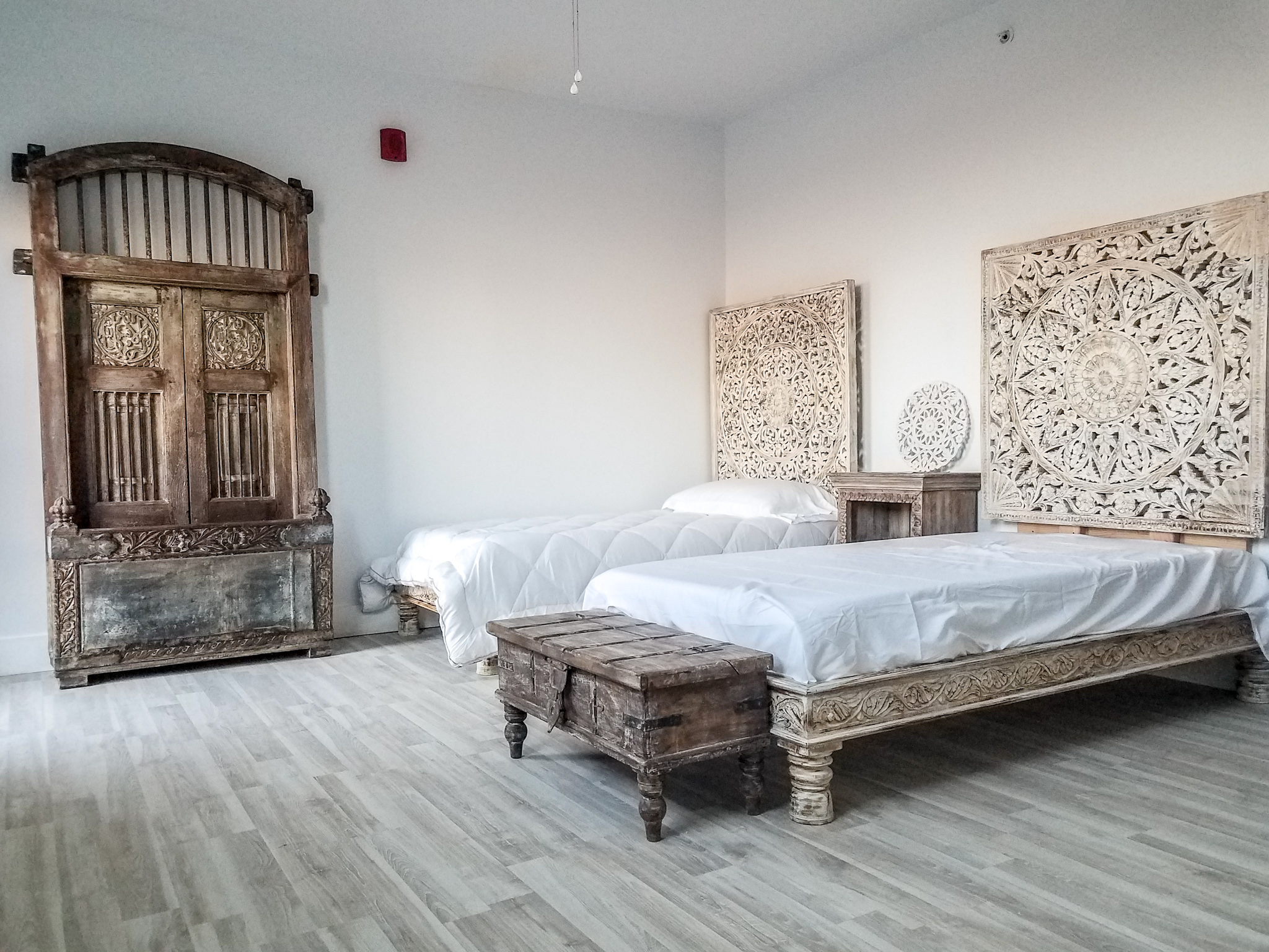 room 9.jpg