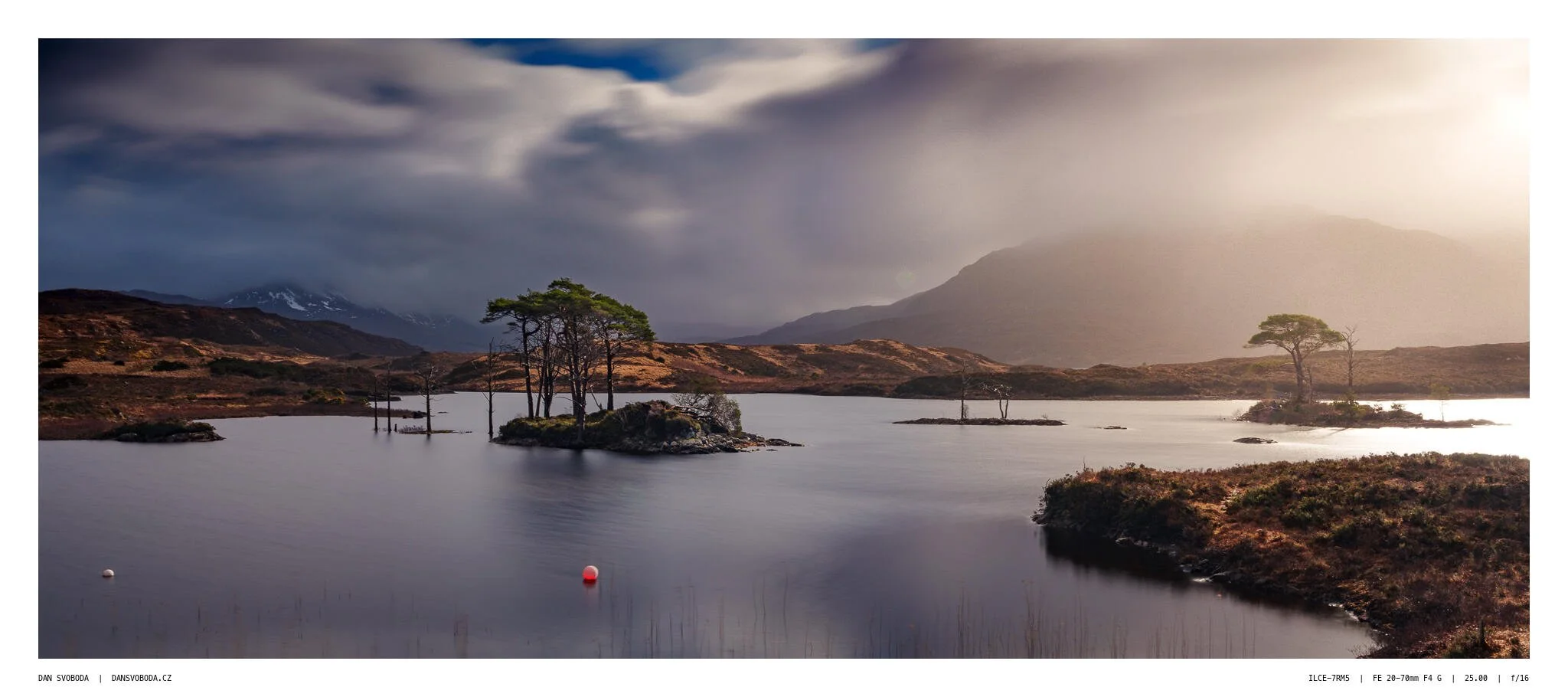 _7R57398White Frame.jpg