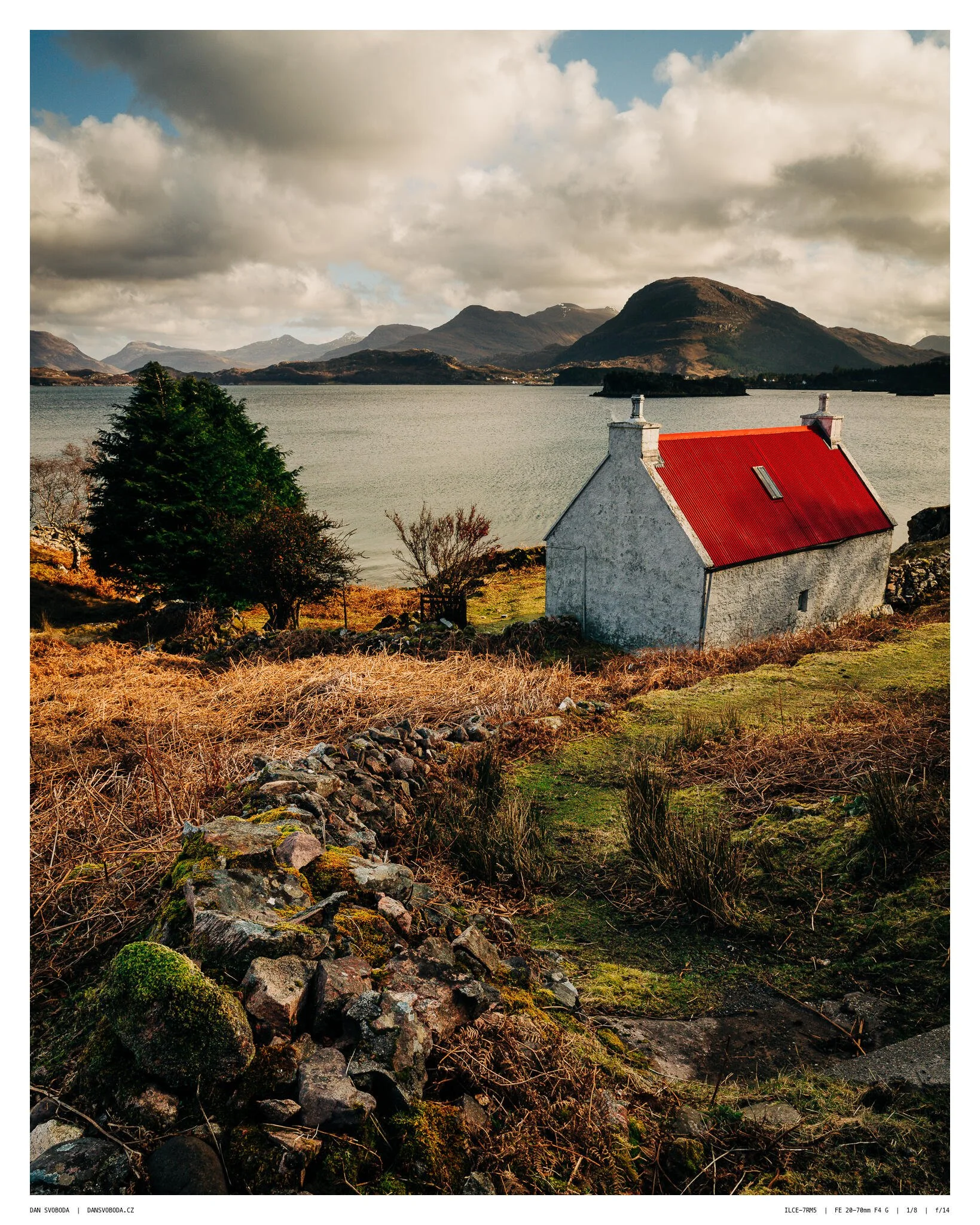 _7R58066White Frame.jpg