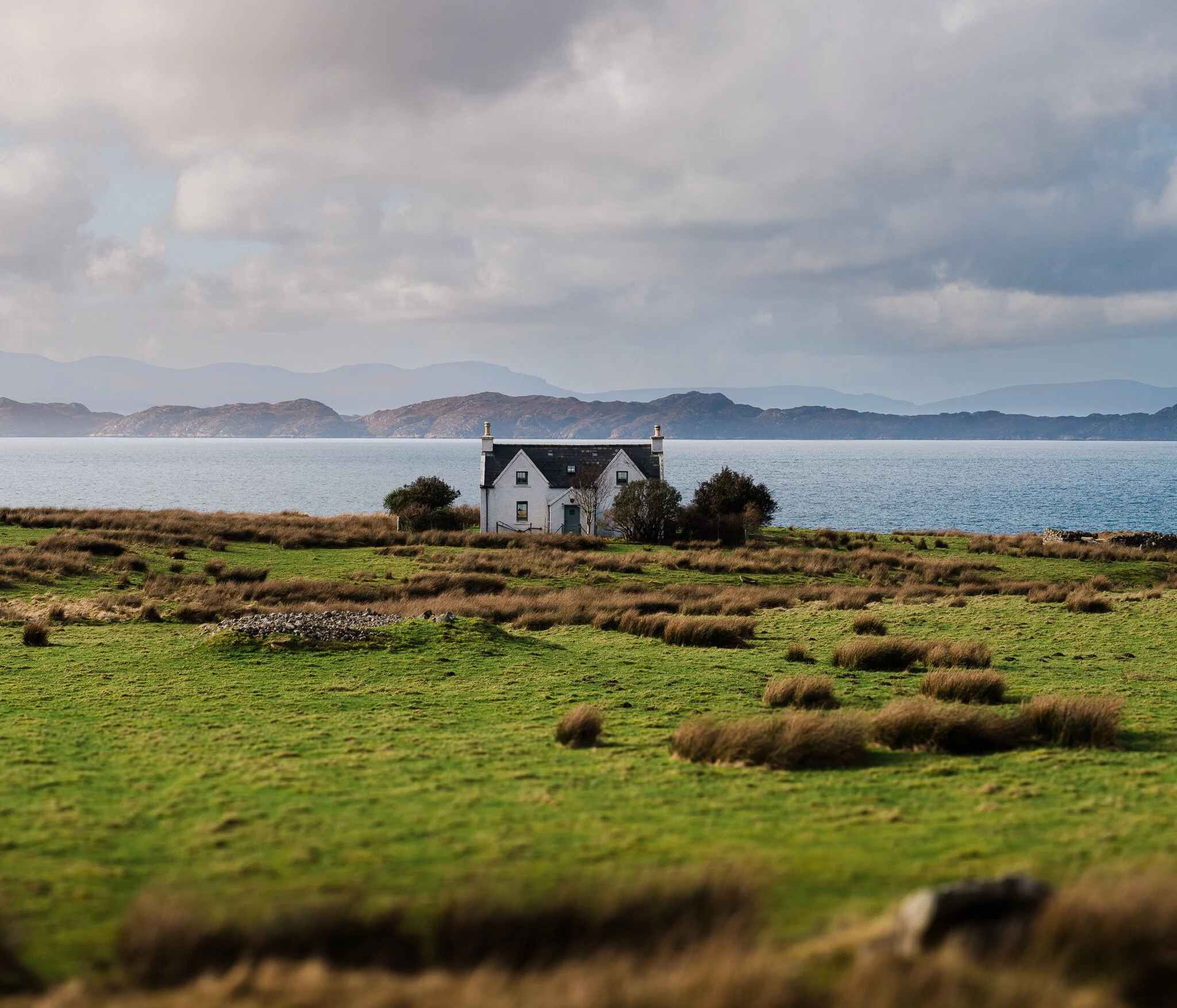 _7R58080White Frame.jpg