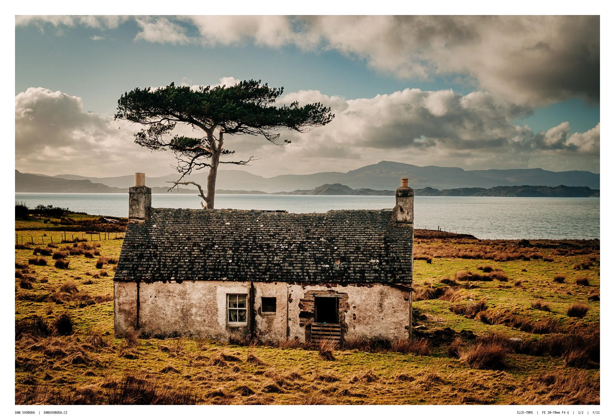 _7R58094White Frame.jpg