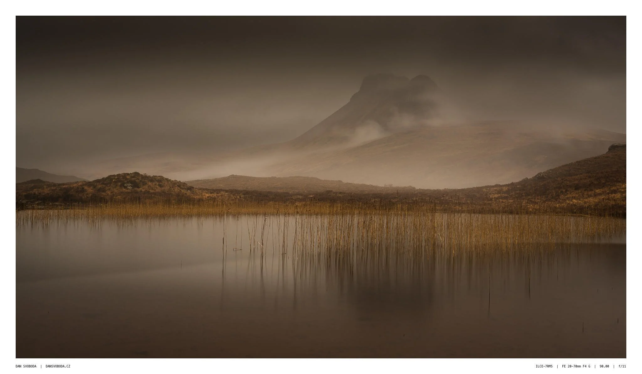 _7R57848White Frame.jpg