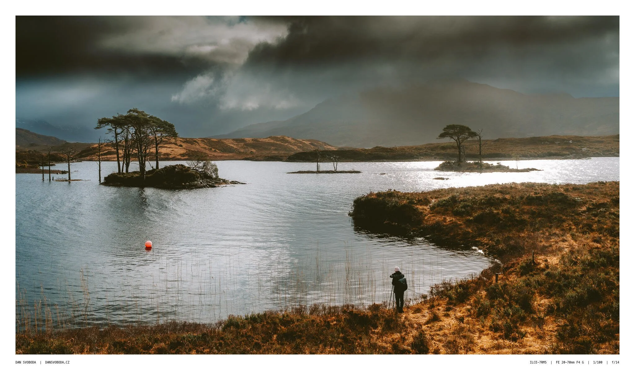 _7R57390White Frame.jpg