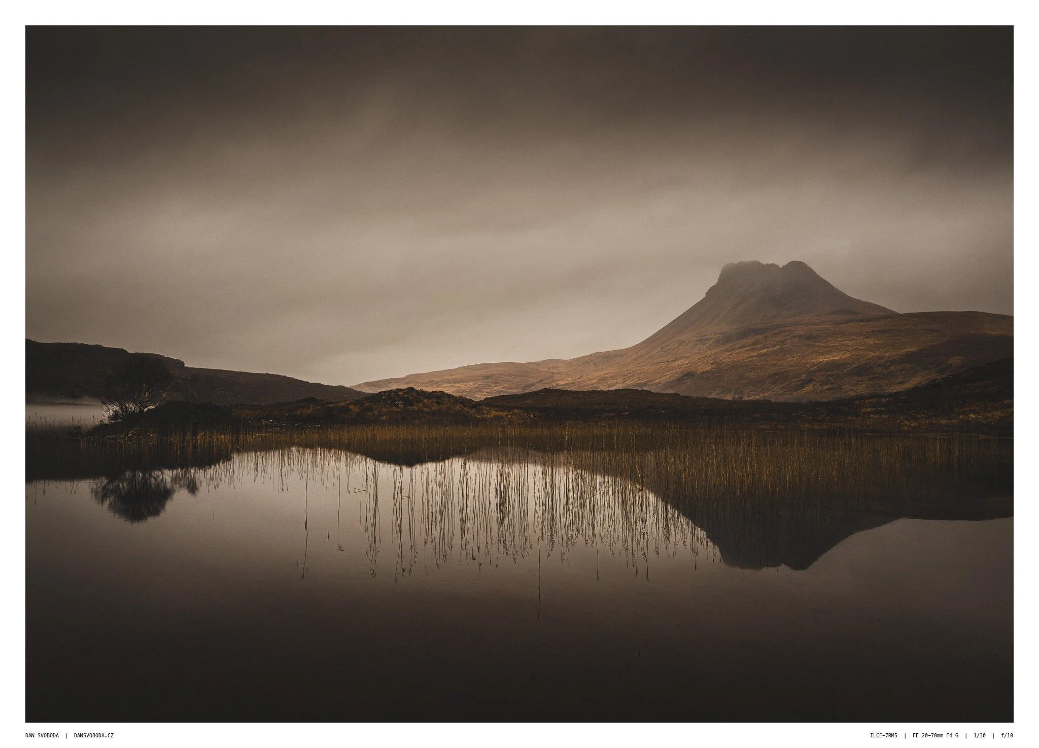 _7R57843White Frame.jpg