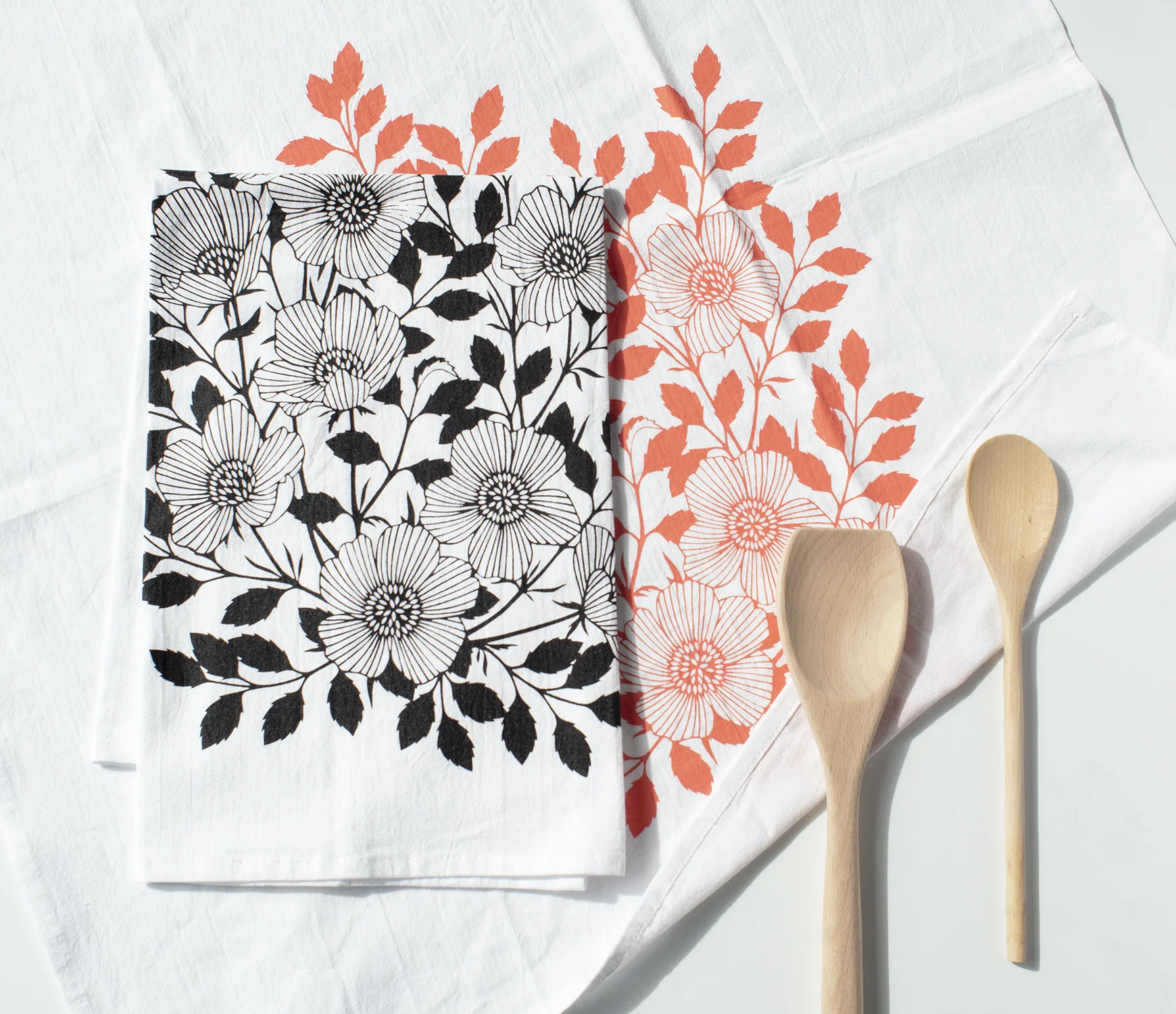 T_wildroses_flatlay1500.jpg