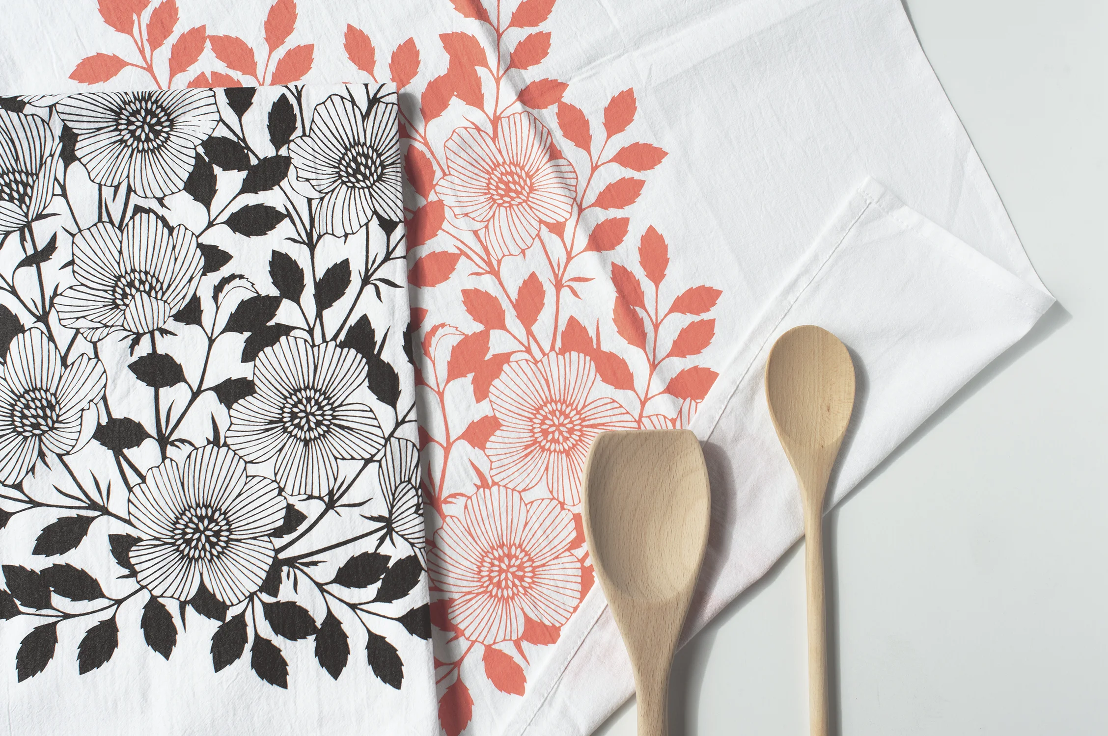 T_wildroses_flatlay21500.jpg