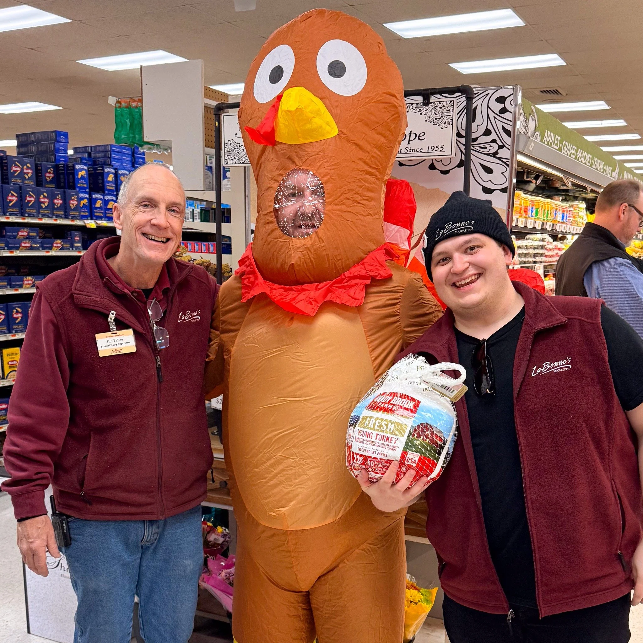 Bob the turkey was getting to work this week! 🦃 Don't forget to pick up your catering and turkey orders before Thanksgiving. We also have a ton of frozen turkeys still in stock of different sizes,  grab your last minute essentials while supplies las