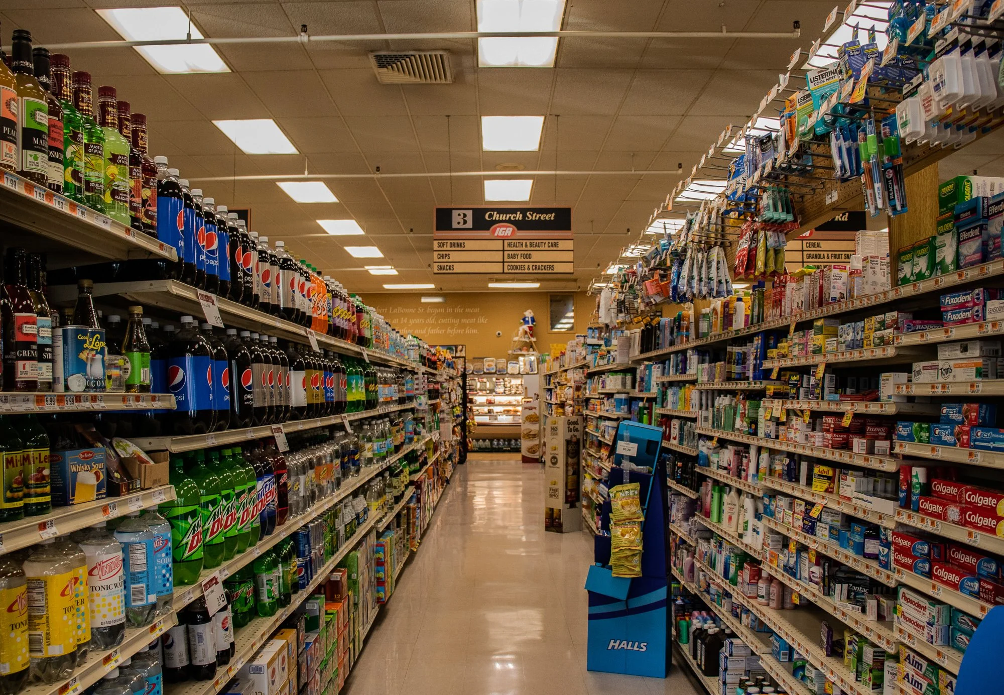 Woodbury store grocery aisle