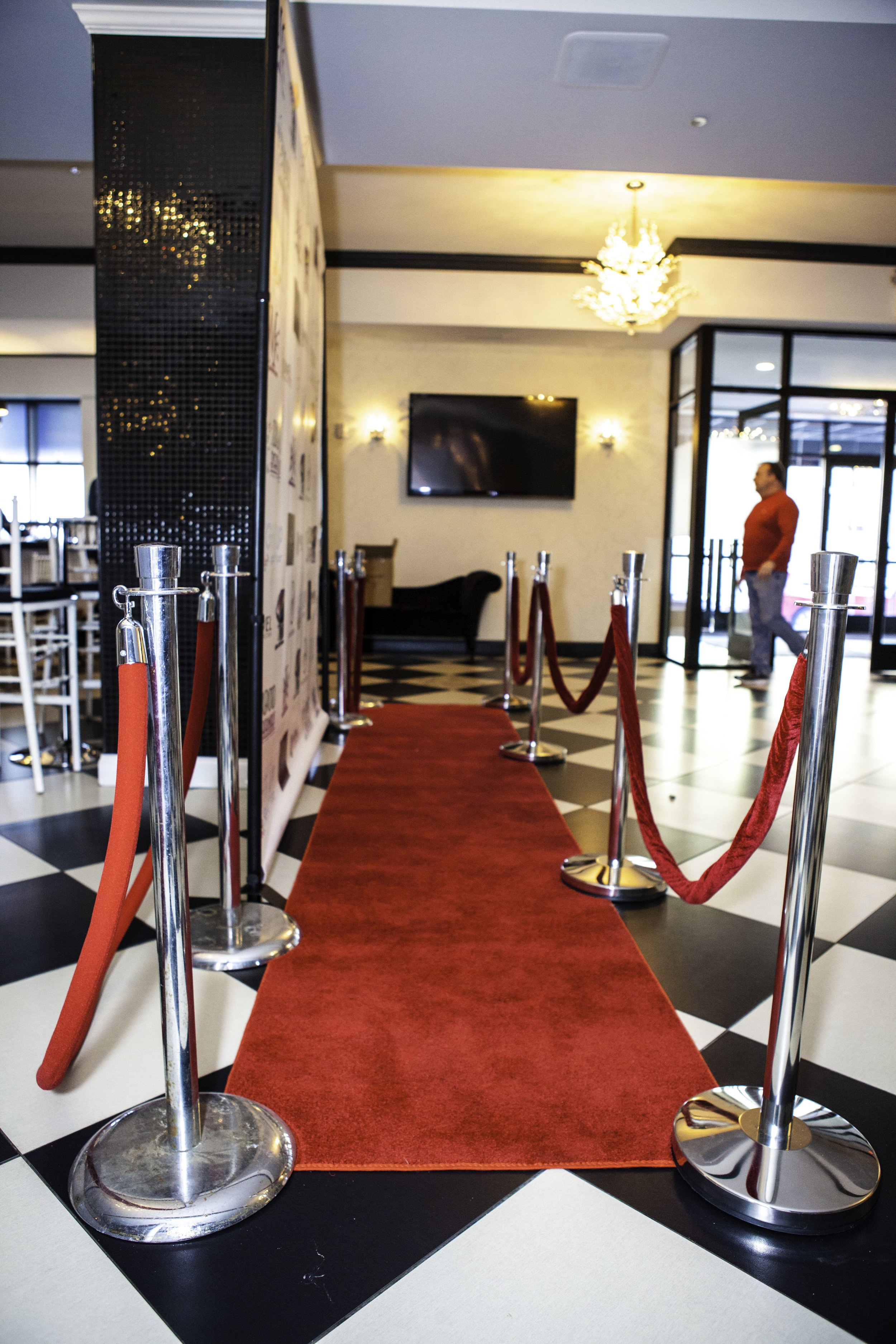 Red Carpet w VIP Stanchions_2.jpg