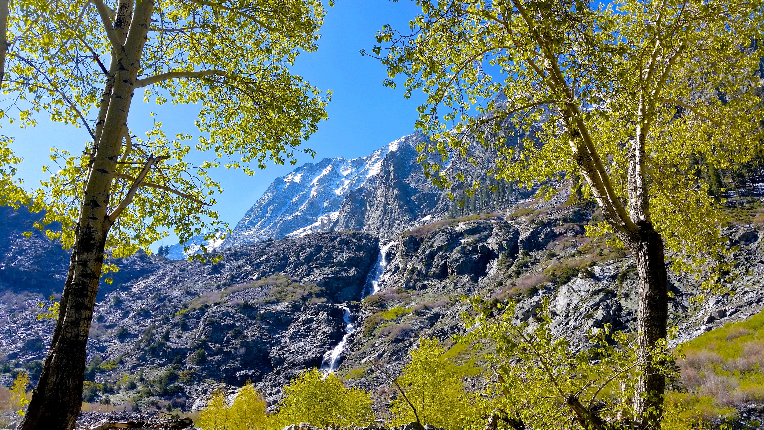 The approach to Blackrock Pass before Pinto Lake